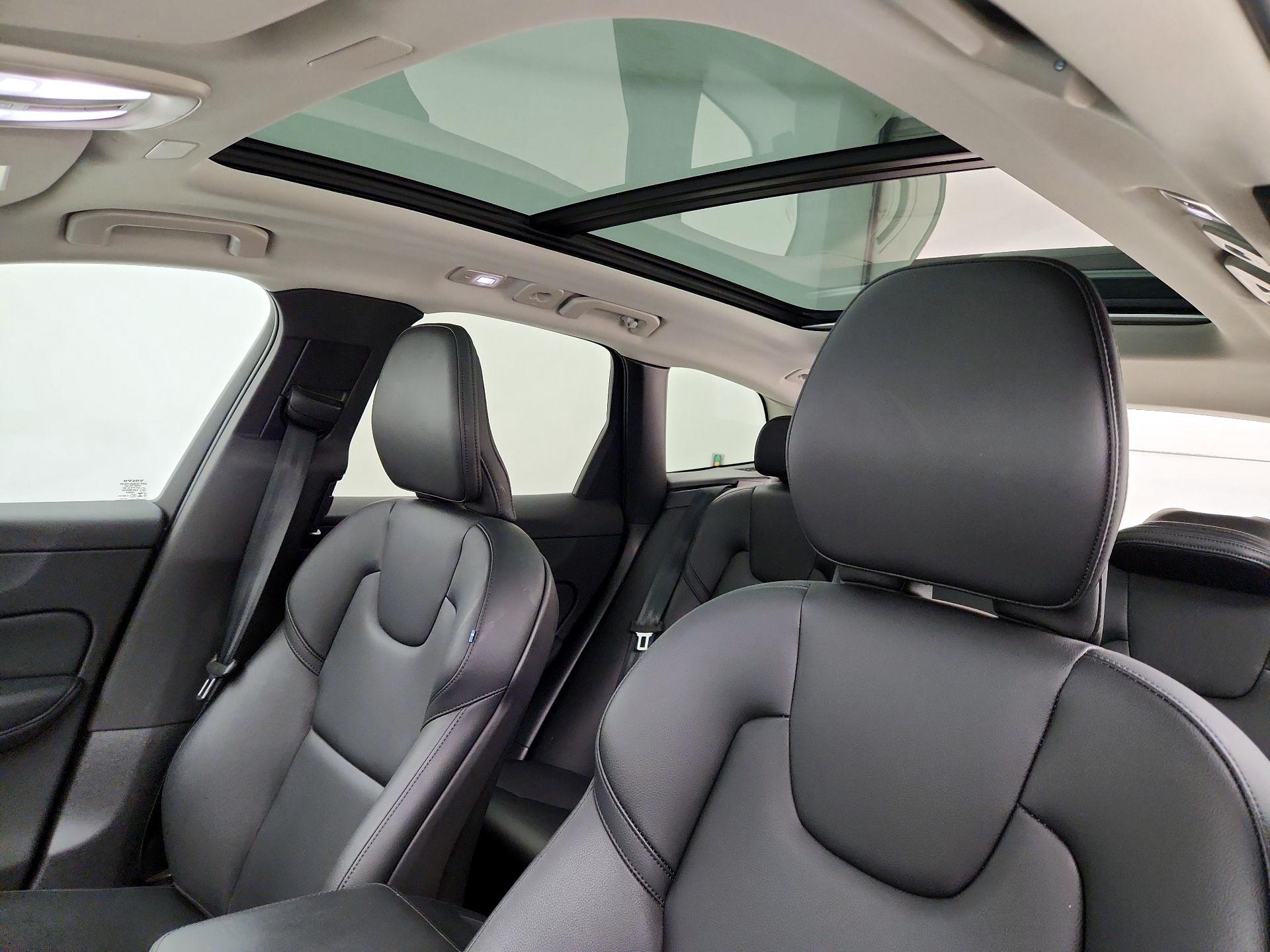 Thumbnail: 2024 Volvo XC60 - 20