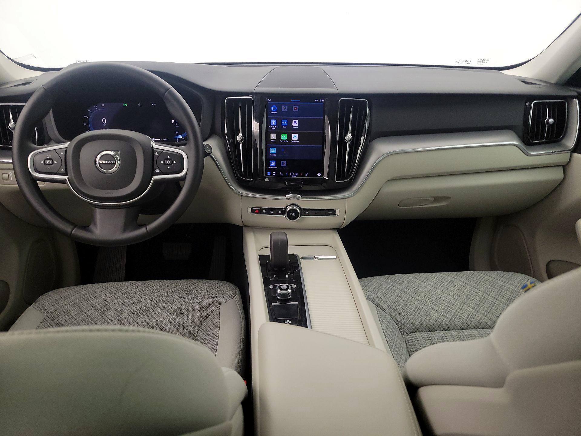 Thumbnail: 2022 Volvo XC60 - 9