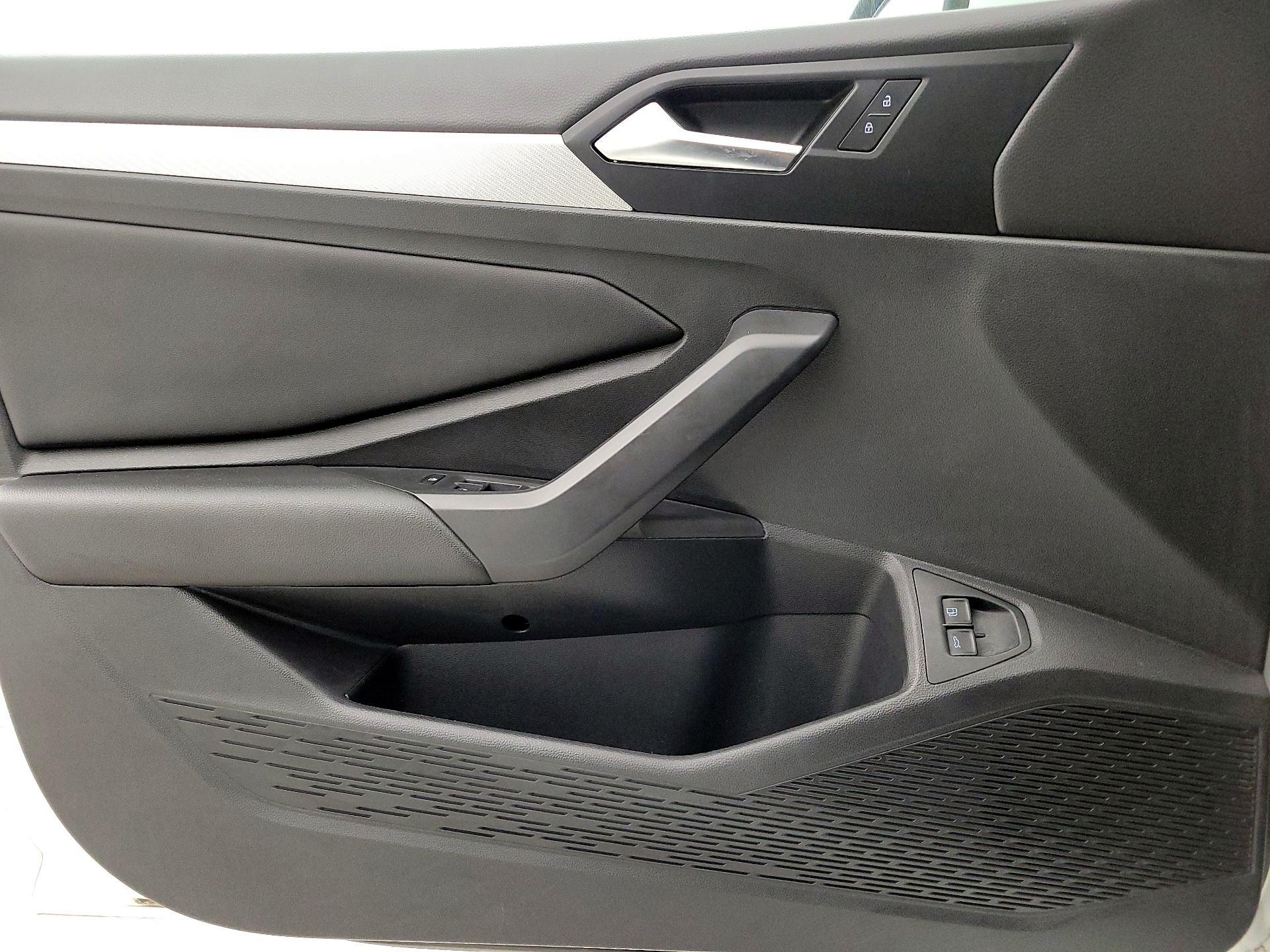 Thumbnail: 2021 Volkswagen Jetta - 12
