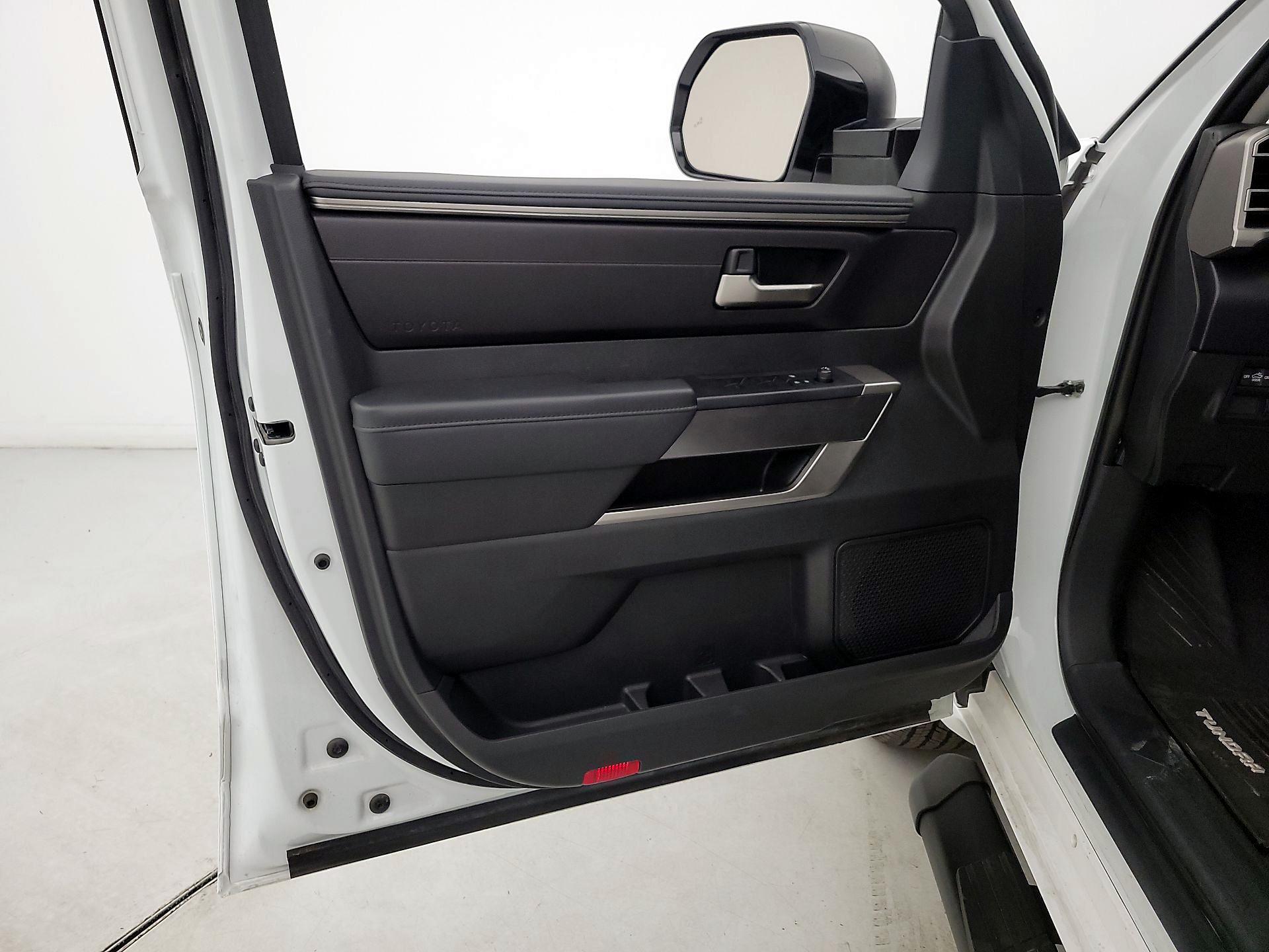 Thumbnail: 2024 Toyota Tundra - 12