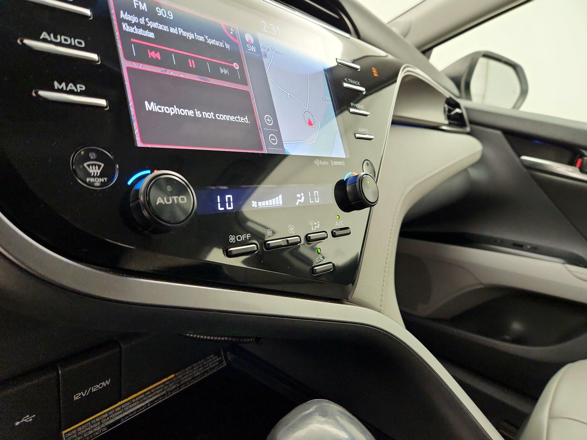 Thumbnail: 2020 Toyota Camry - 16