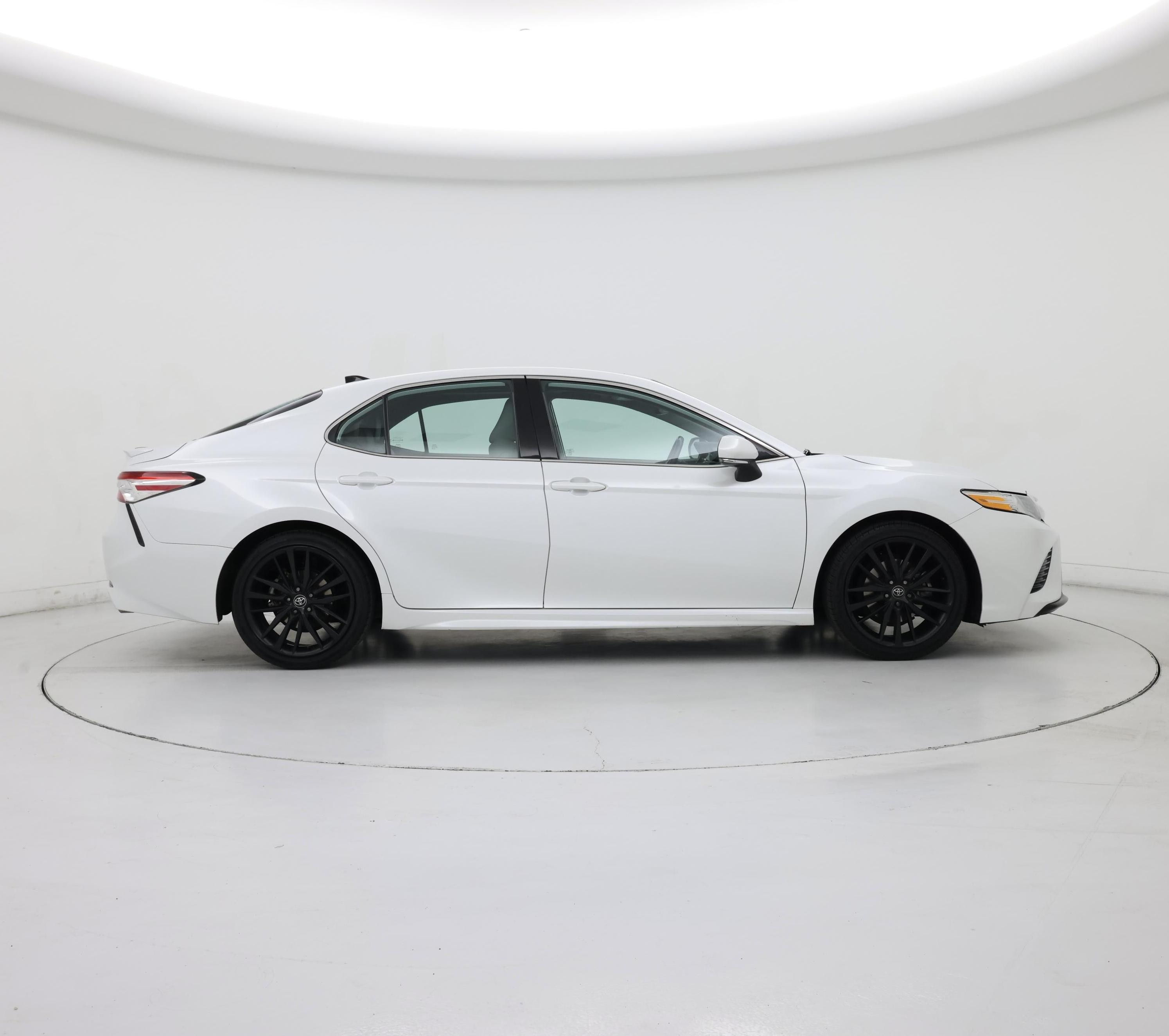 Thumbnail: 2020 Toyota Camry - 7