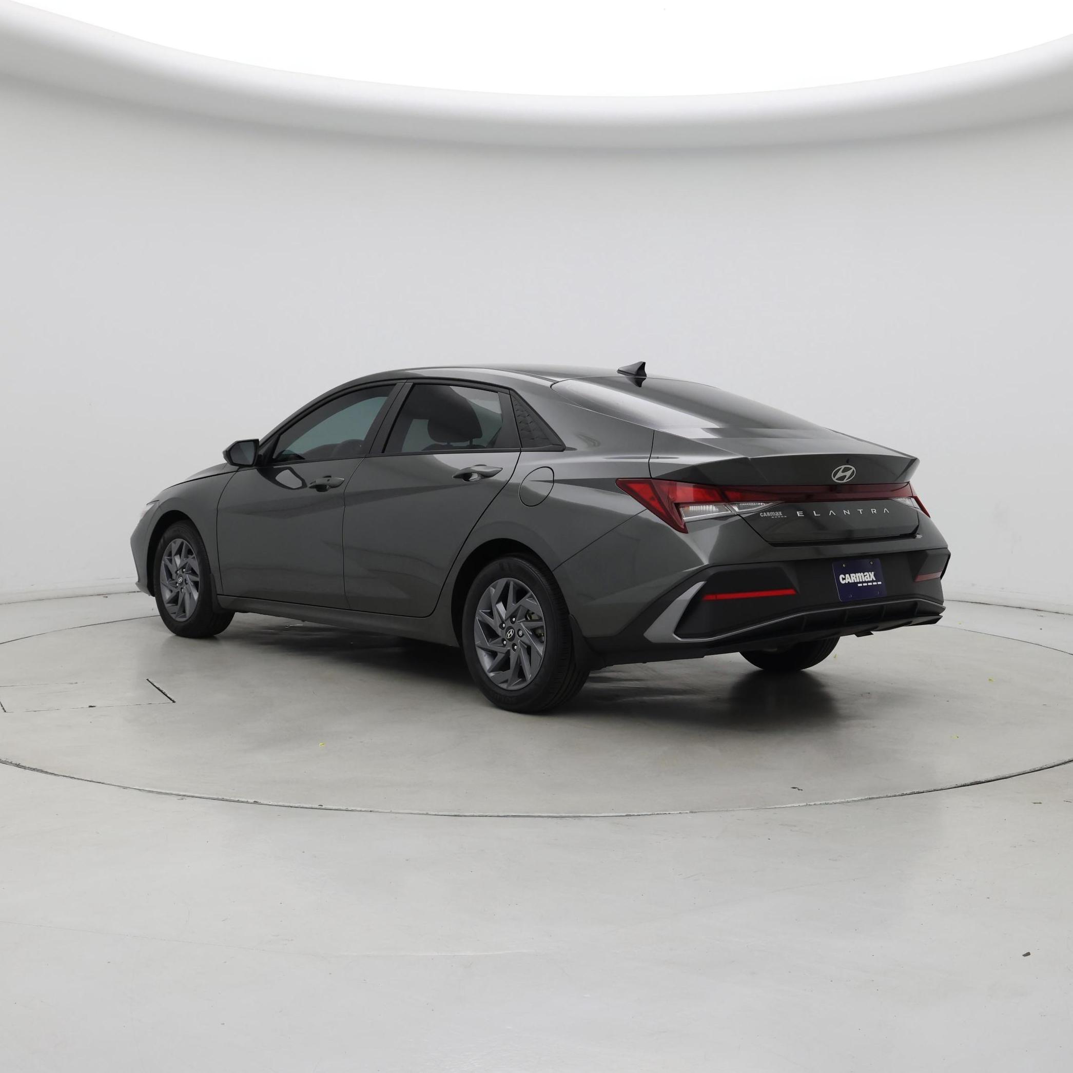 Thumbnail: 2024 Hyundai Elantra - 2