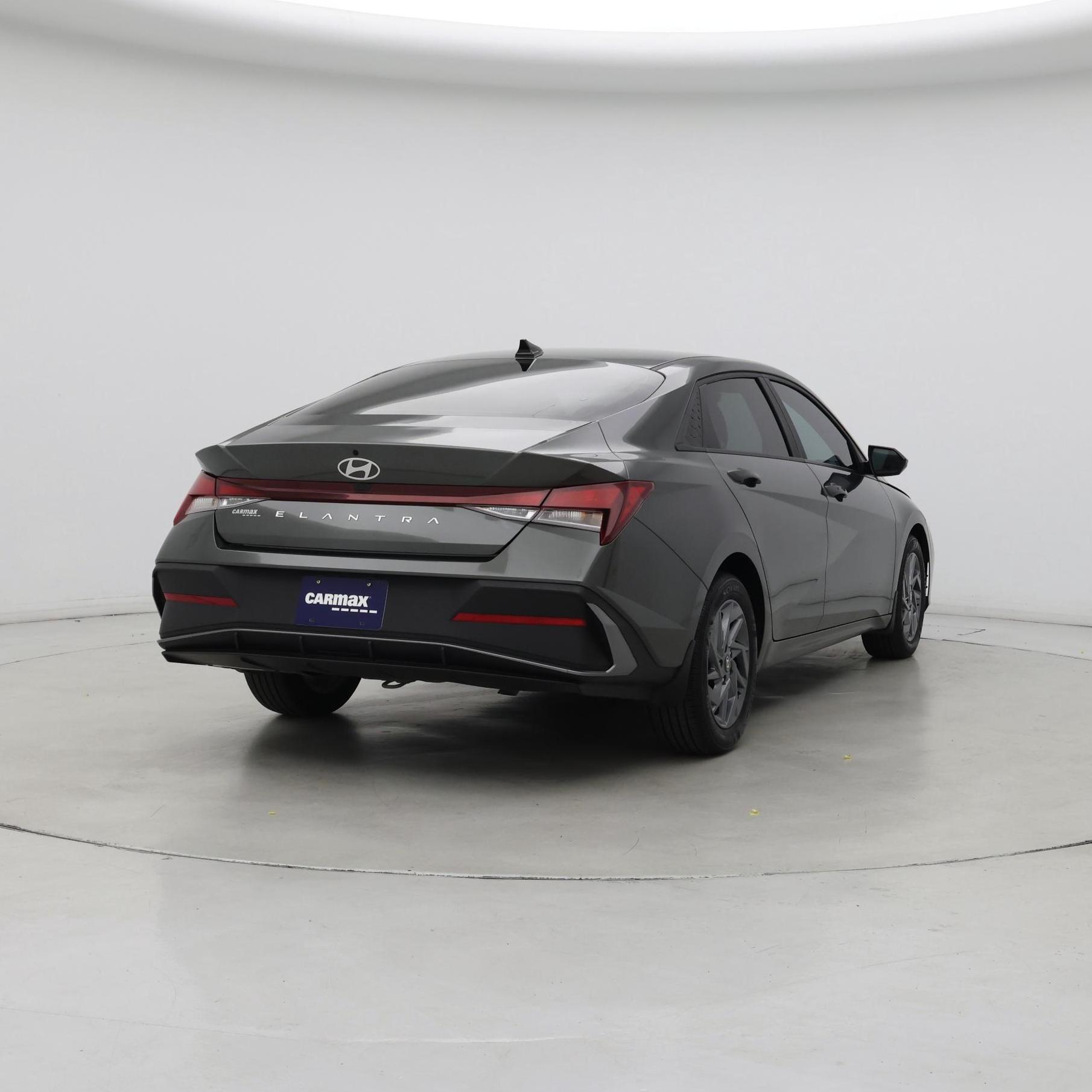Thumbnail: 2024 Hyundai Elantra - 8