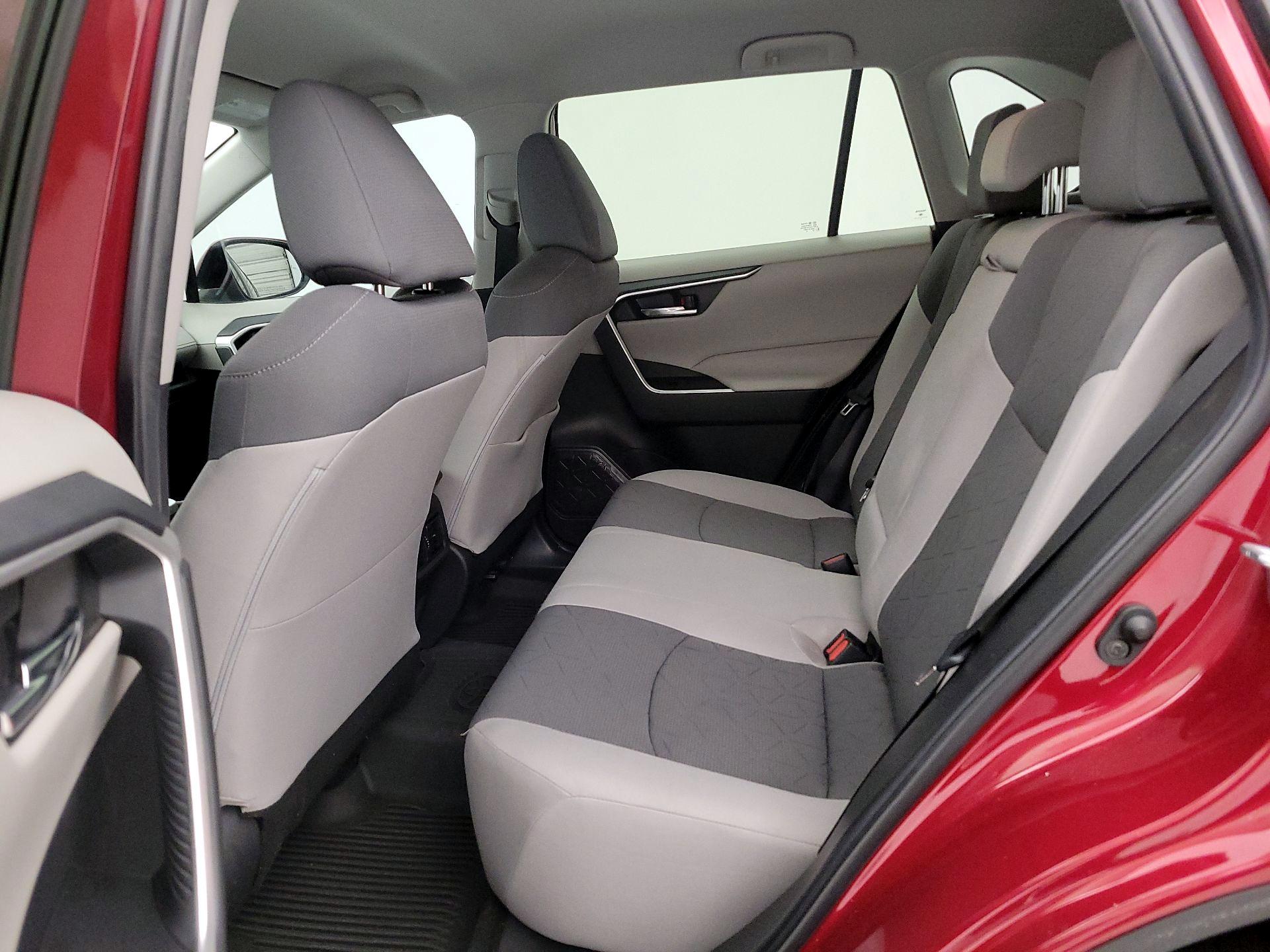 Thumbnail: 2021 Toyota RAV4 - 19