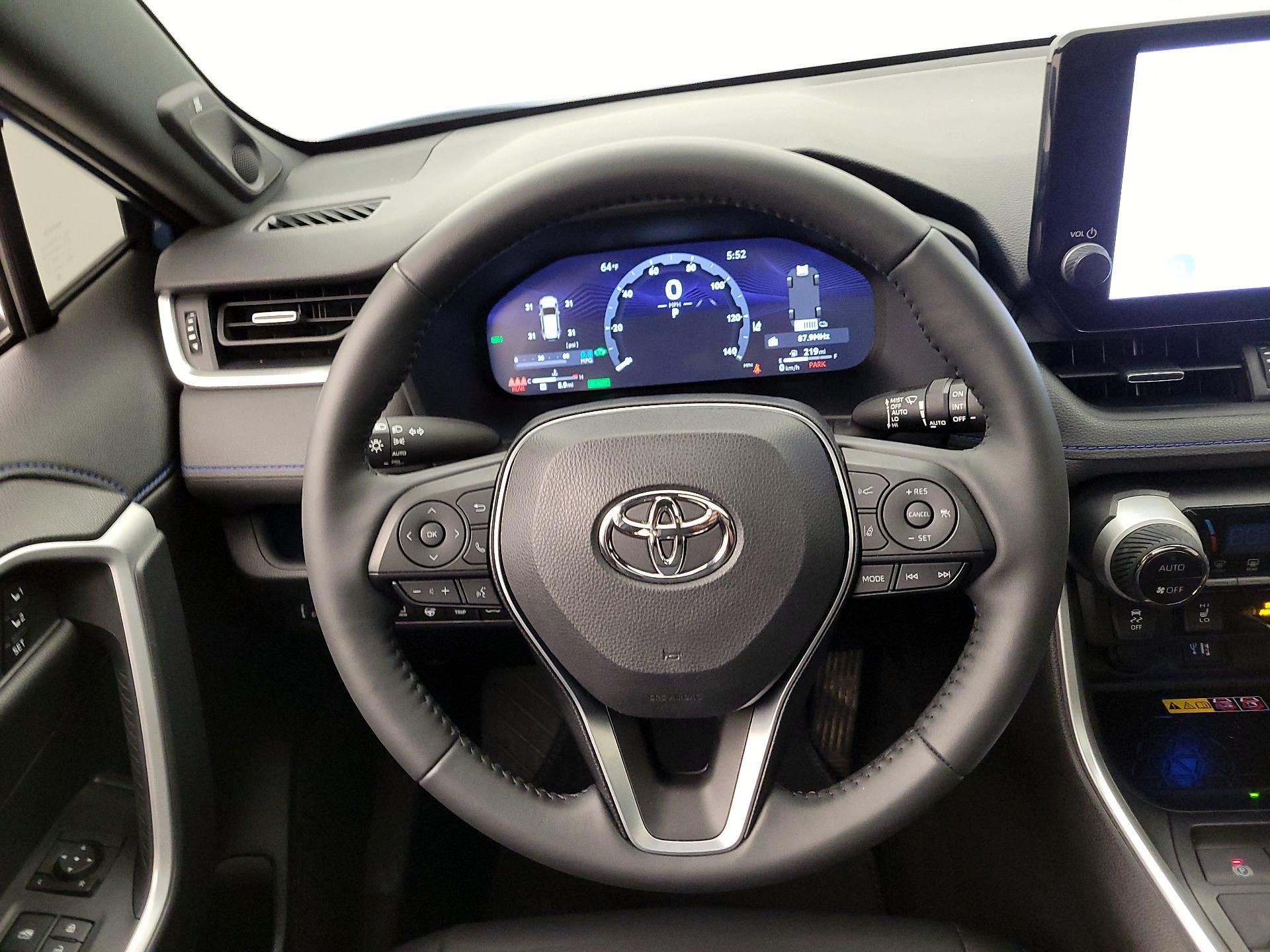 Thumbnail: 2024 Toyota RAV4 - 10