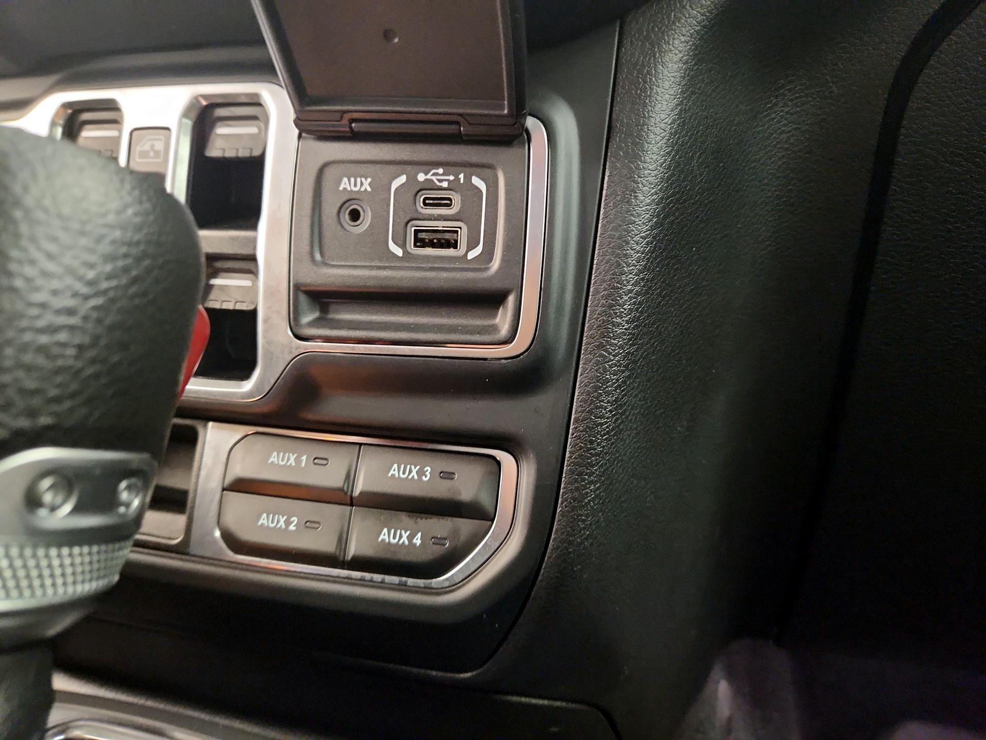 Thumbnail: 2024 Jeep Wrangler - 18