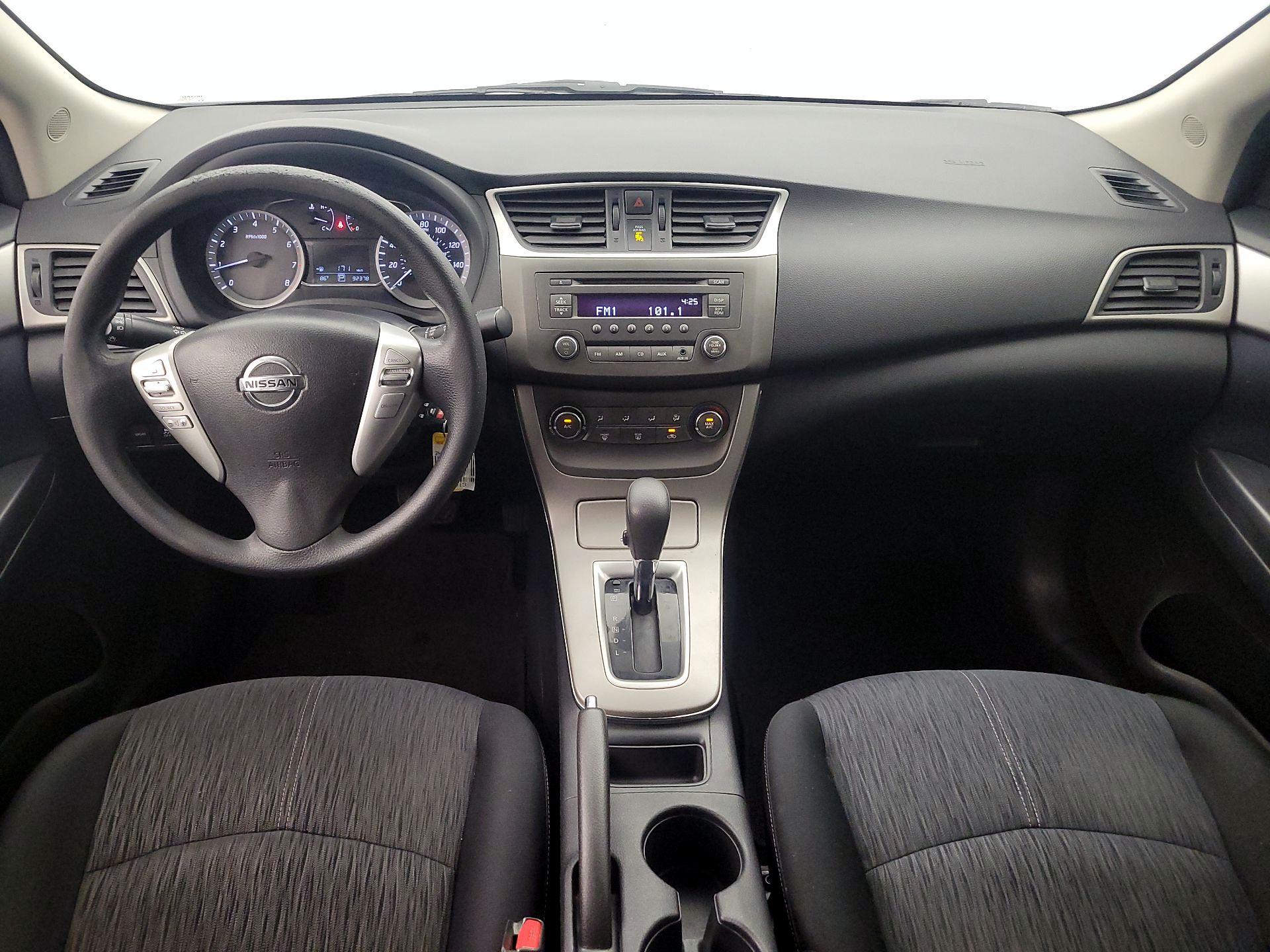 Thumbnail: 2014 Nissan Sentra - 9