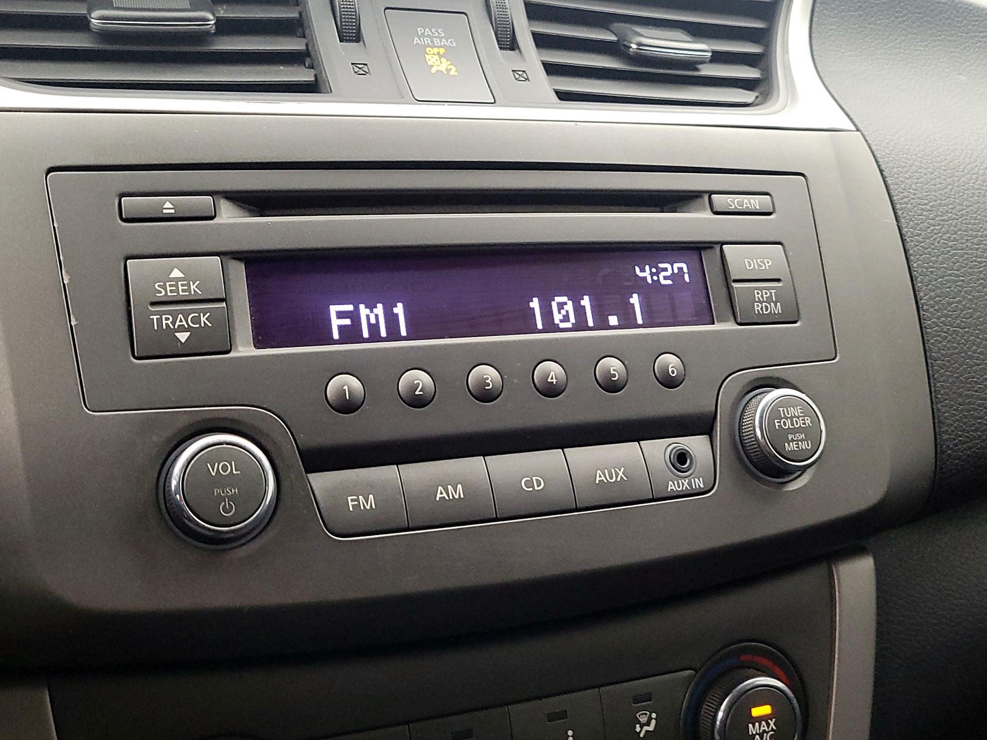 Thumbnail: 2014 Nissan Sentra - 14