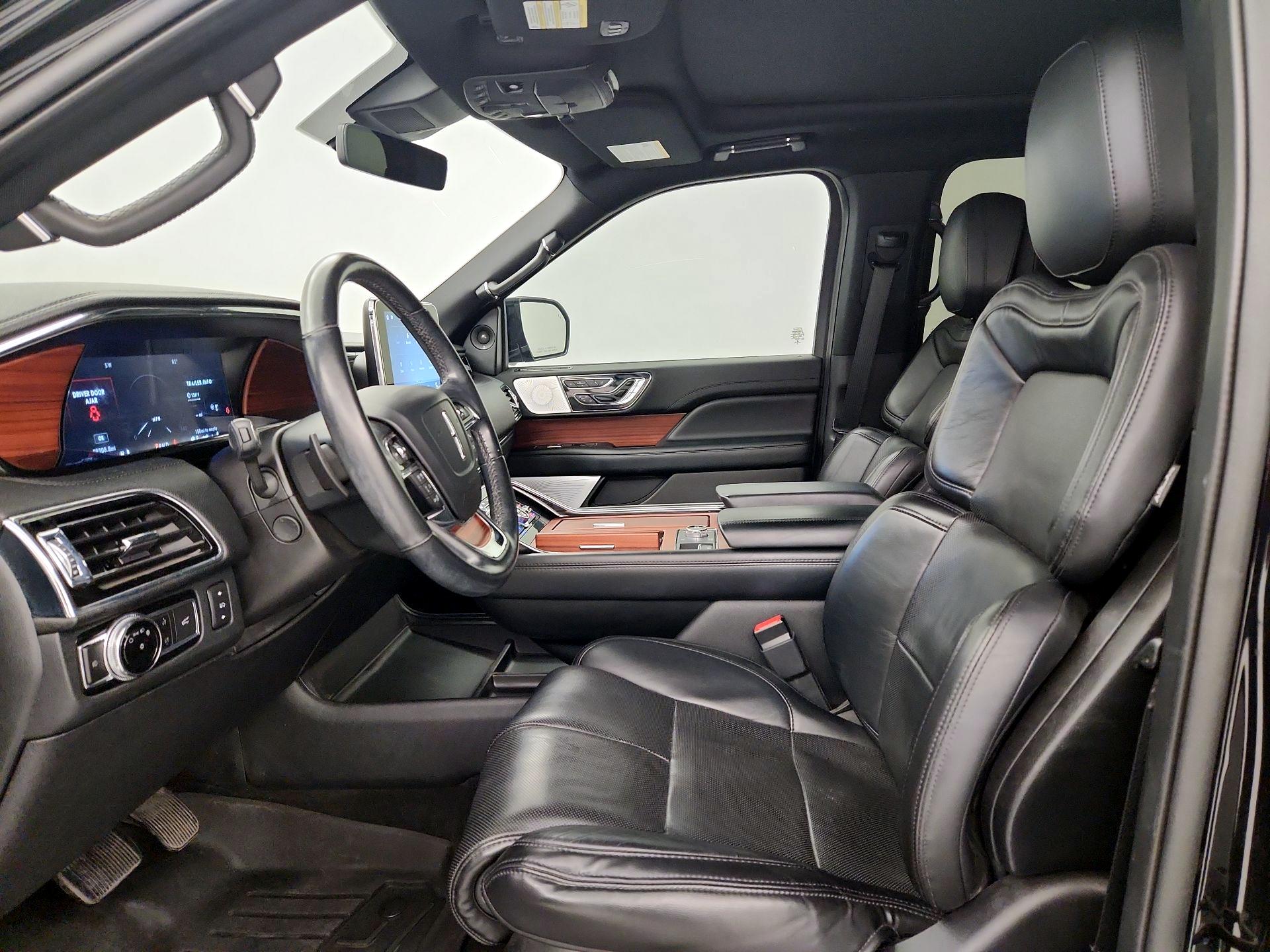 Thumbnail: 2021 Lincoln Navigator - 11