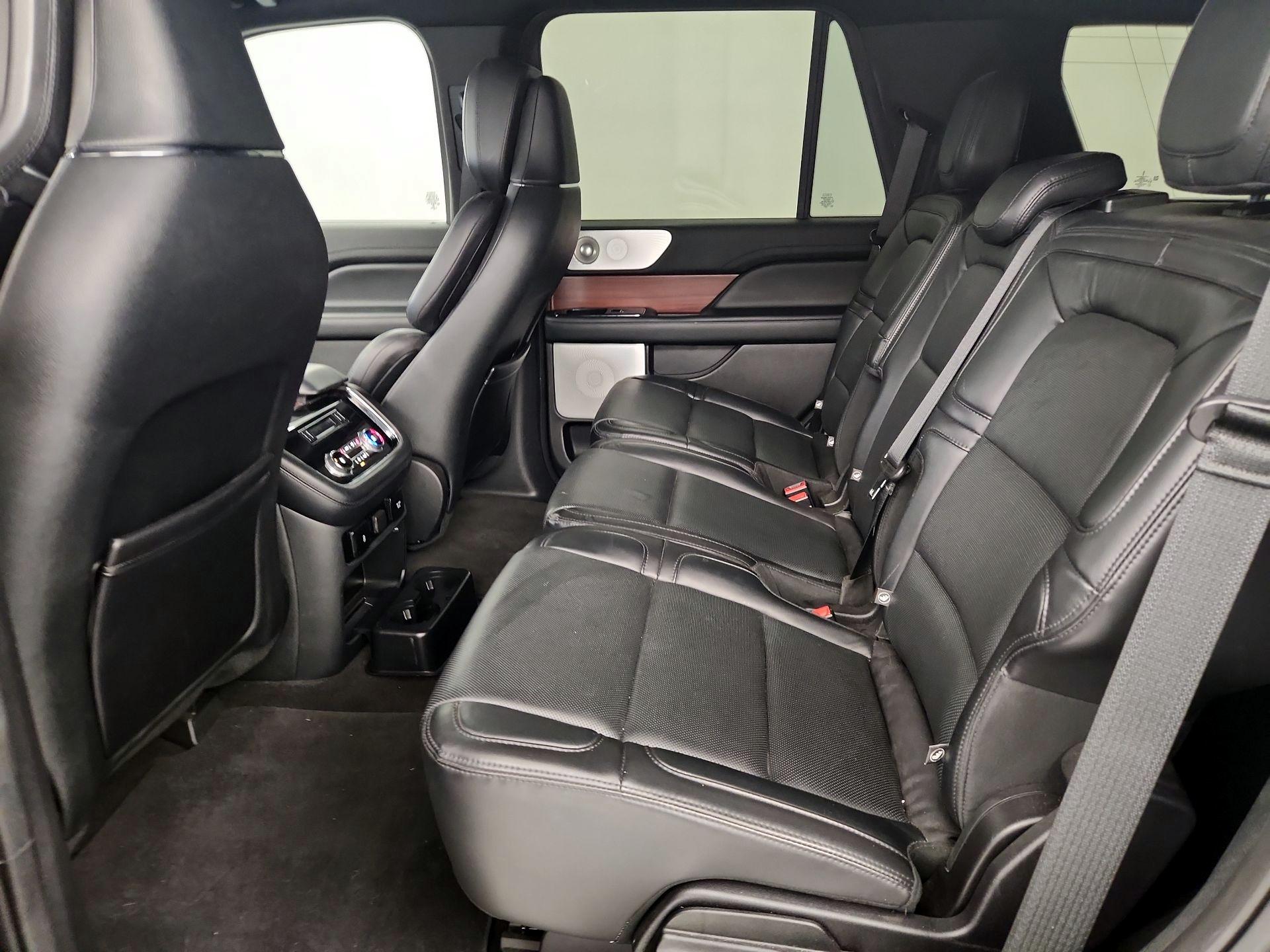 Thumbnail: 2021 Lincoln Navigator - 20