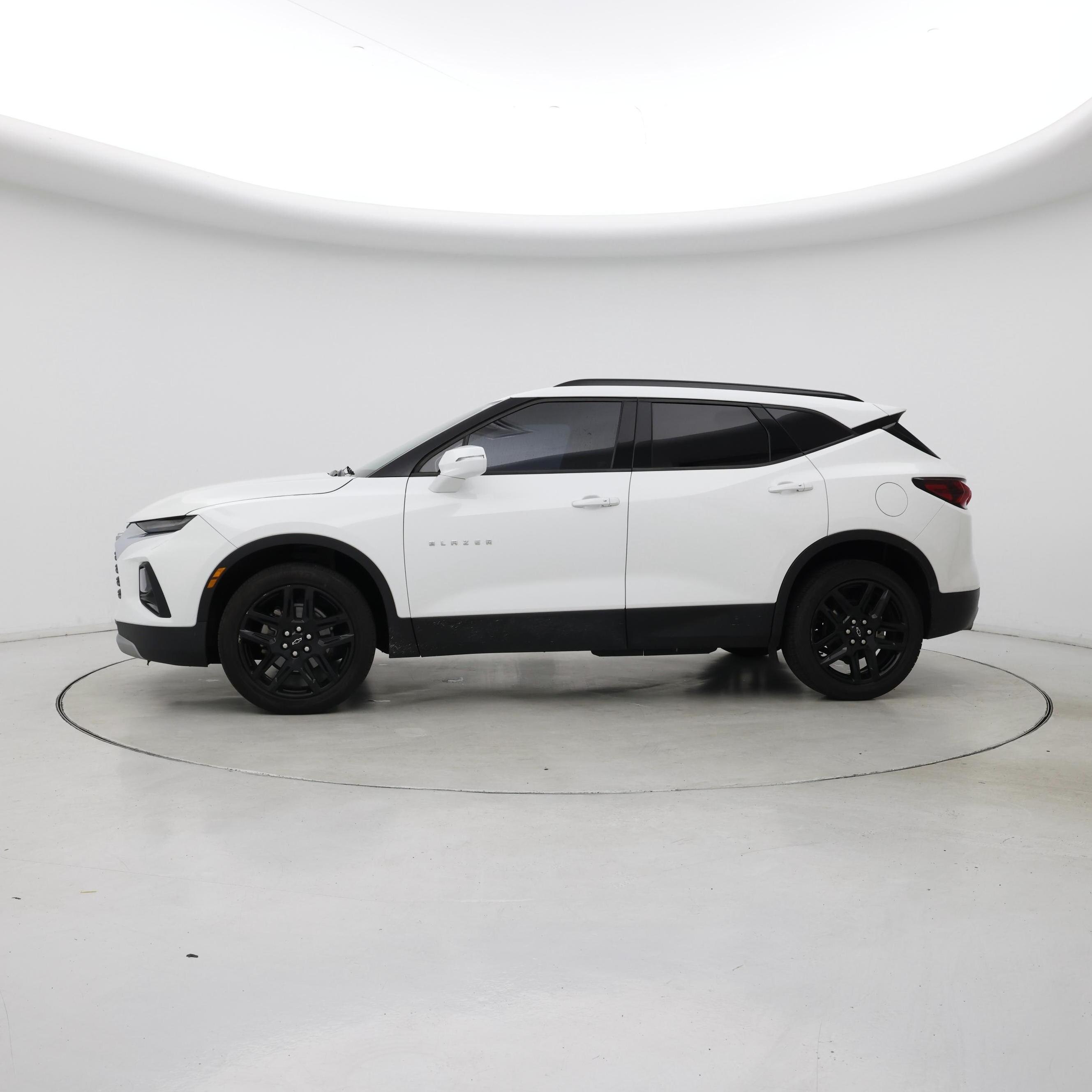 Thumbnail: 2019 Chevrolet Blazer - 3