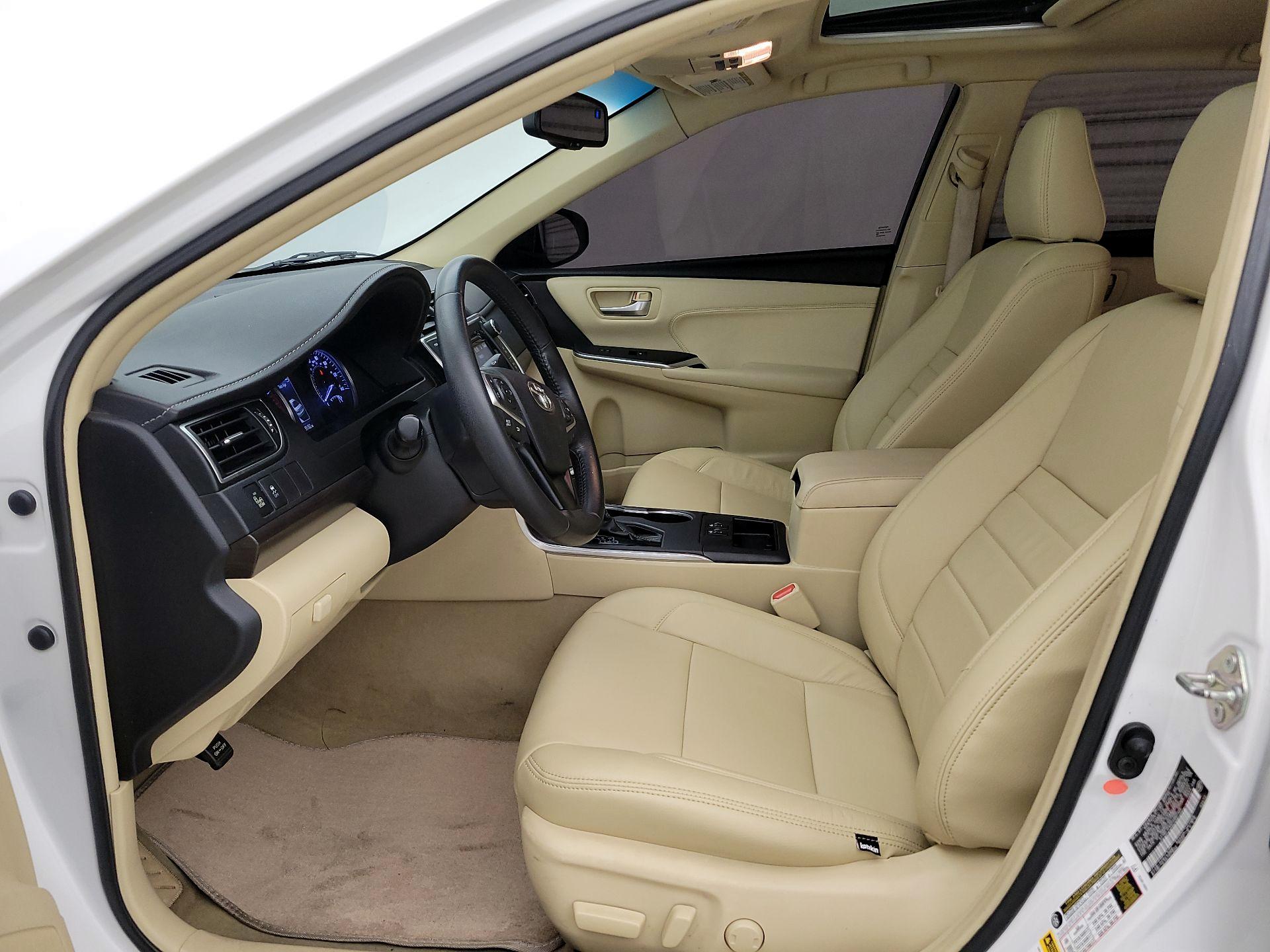 Thumbnail: 2015 Toyota Camry - 11