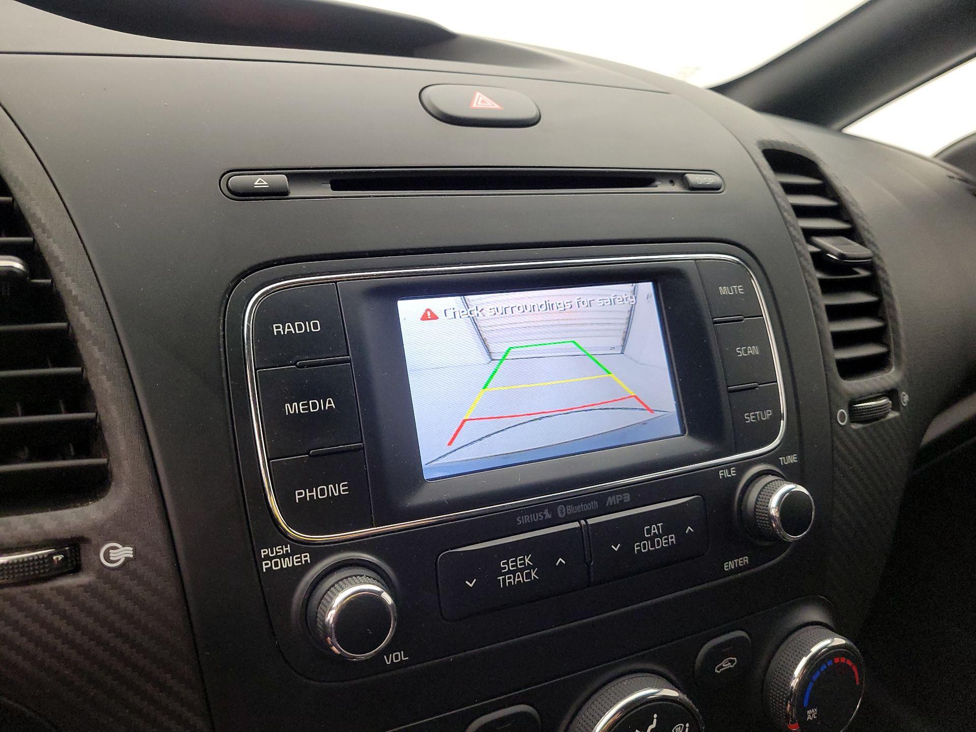 Thumbnail: 2016 Kia Forte - 14