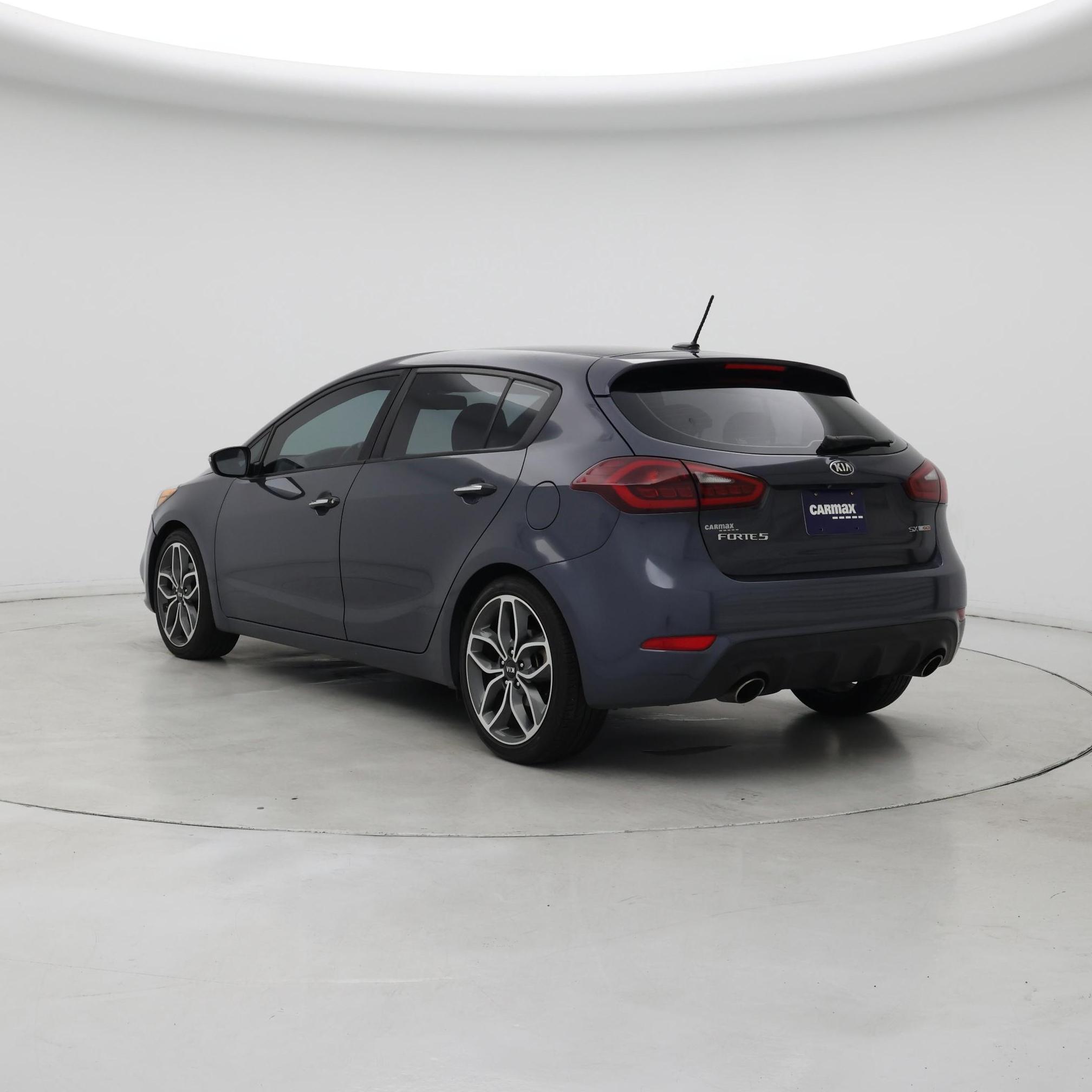Thumbnail: 2016 Kia Forte - 2