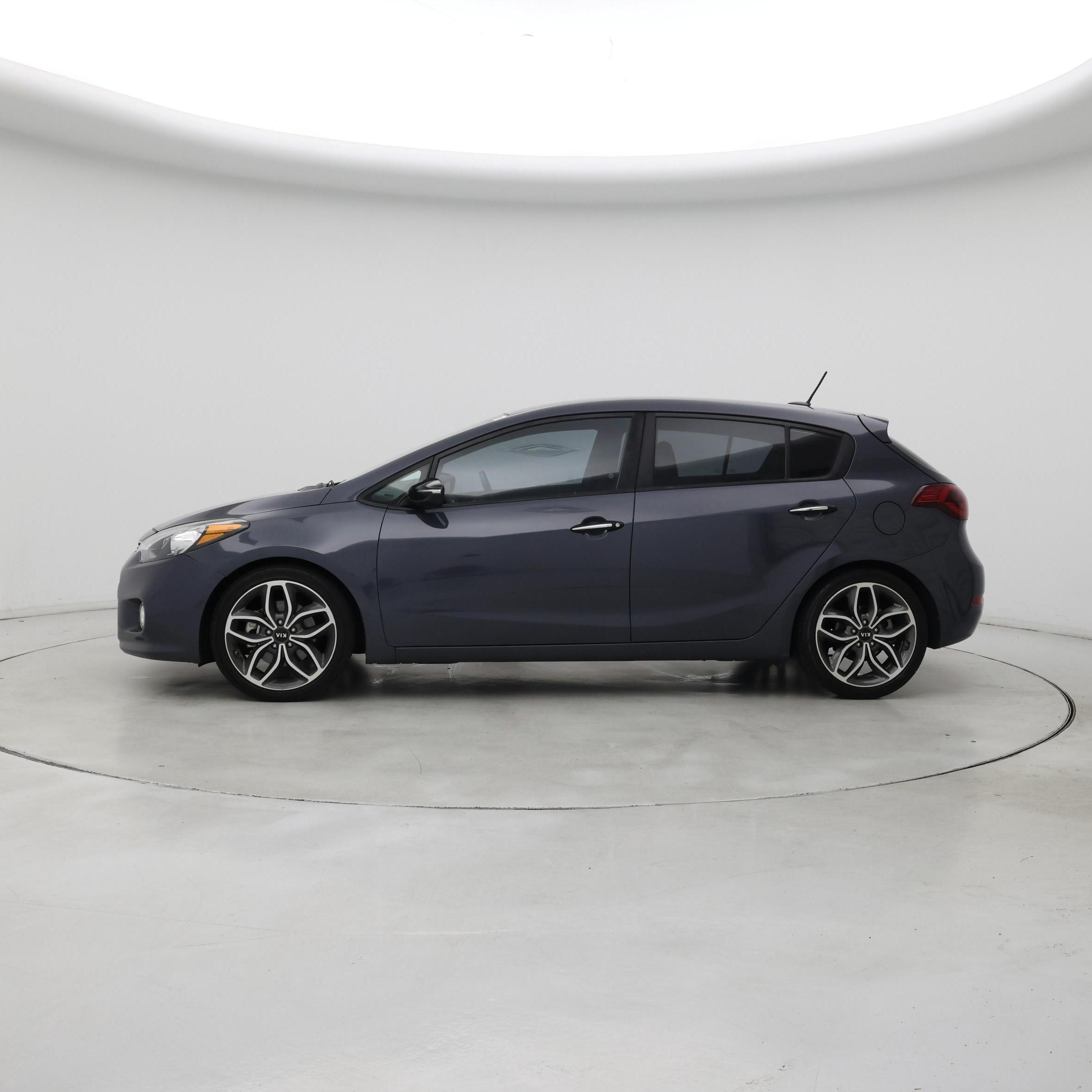 Thumbnail: 2016 Kia Forte - 3