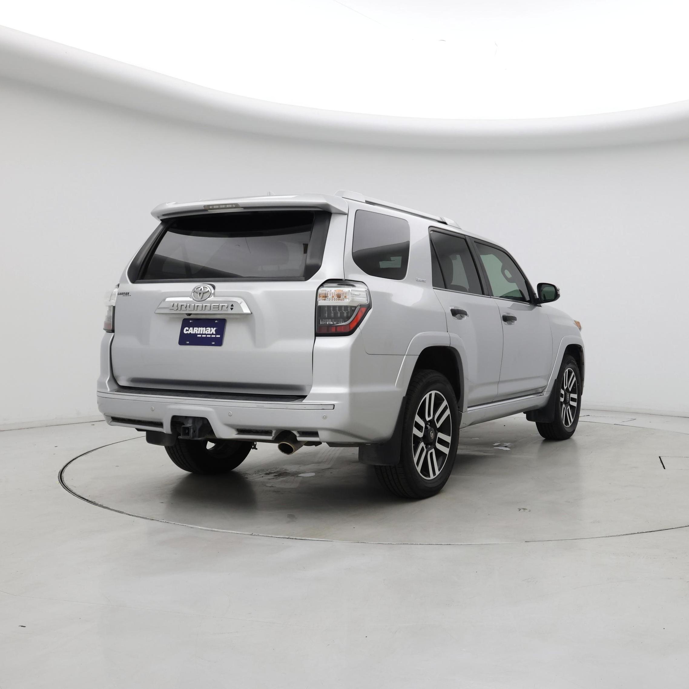 Thumbnail: 2016 Toyota 4Runner - 8