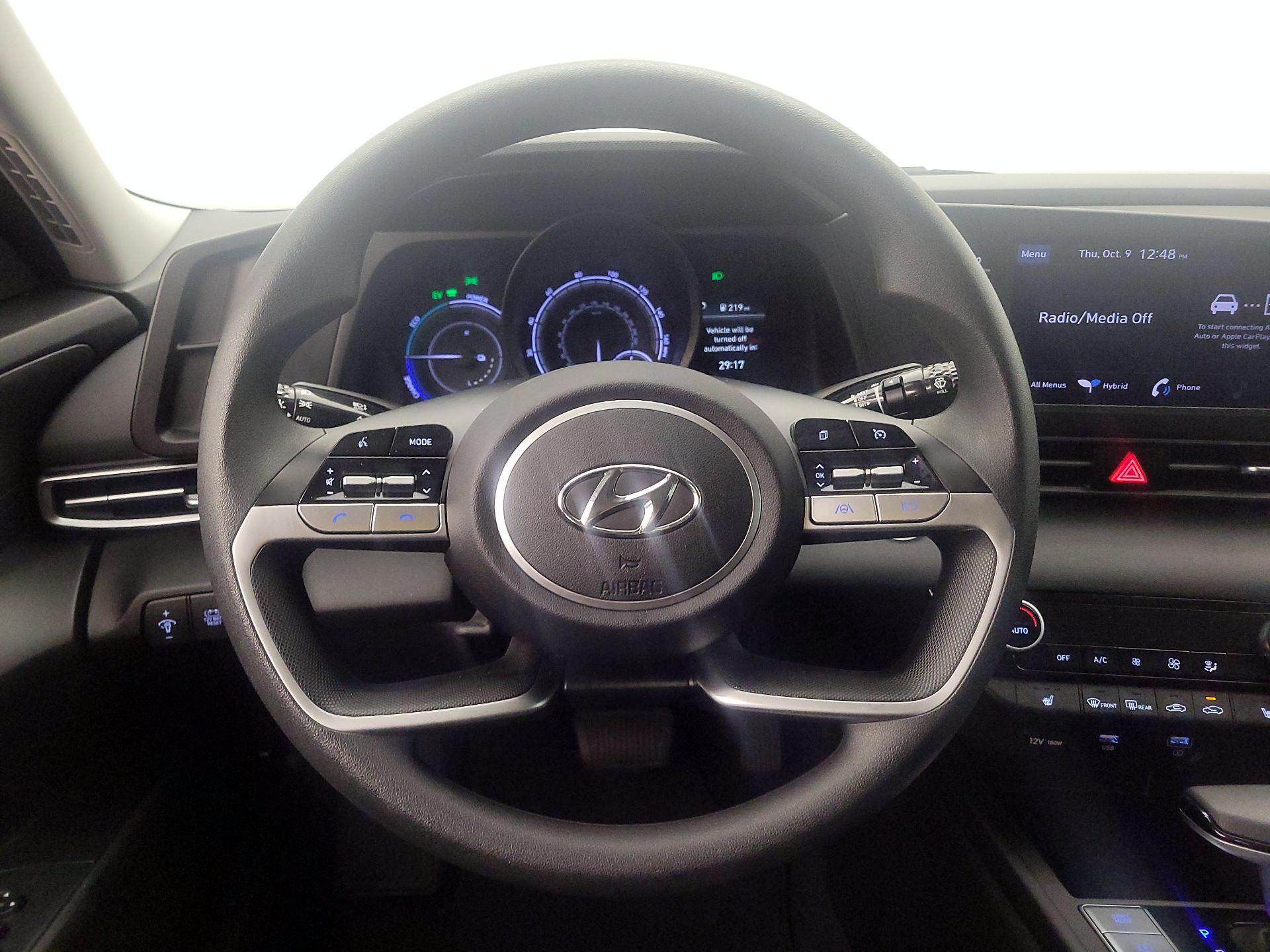 Thumbnail: 2023 Hyundai Elantra - 10