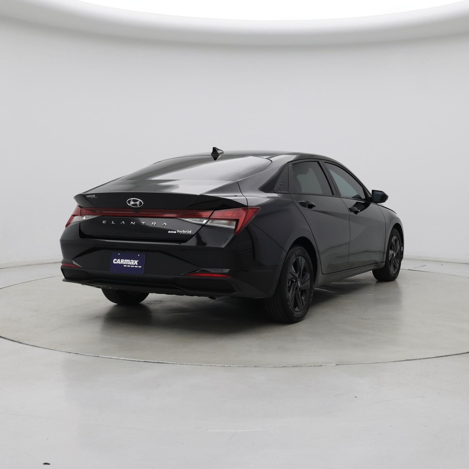 Thumbnail: 2023 Hyundai Elantra - 8