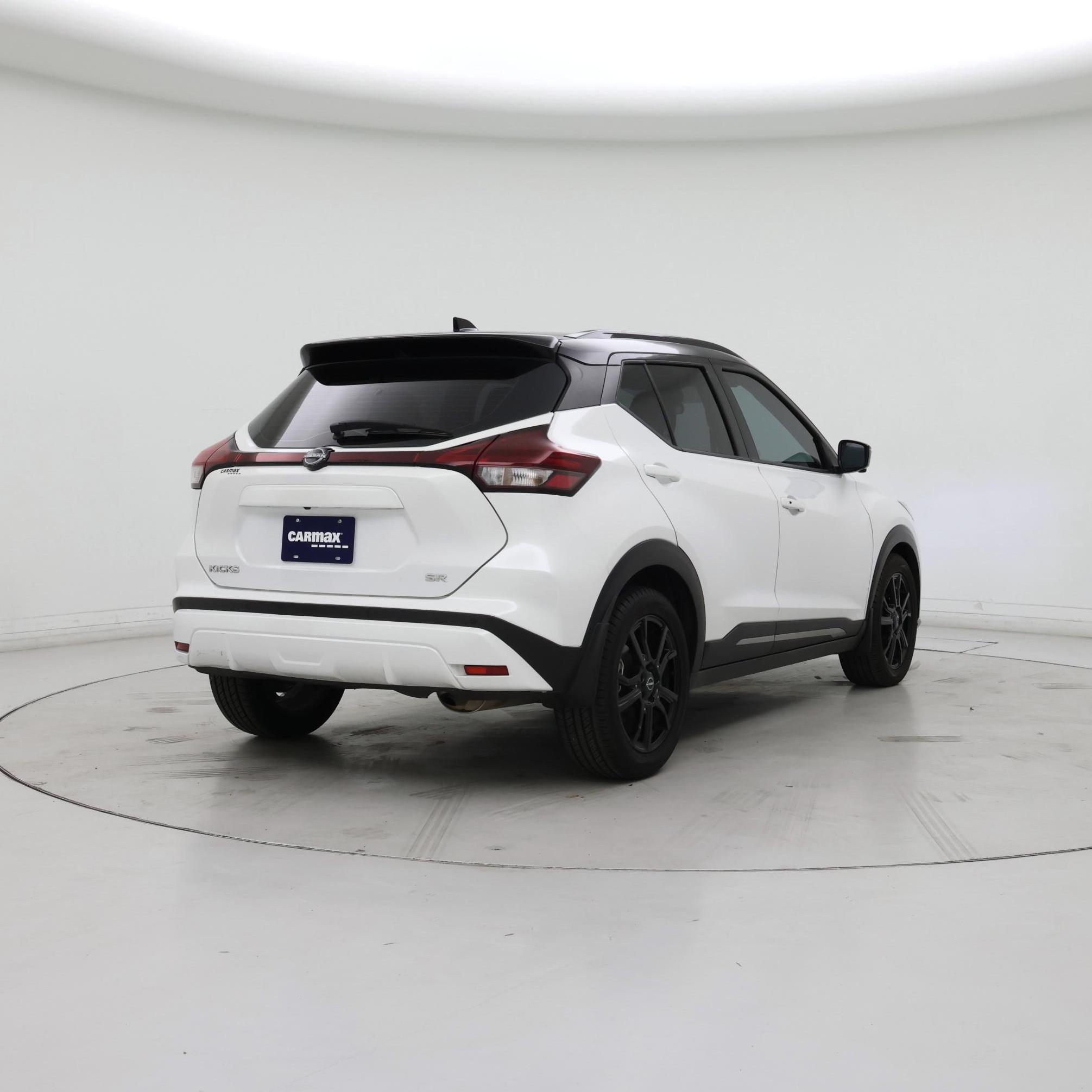 Thumbnail: 2023 Nissan Kicks - 8