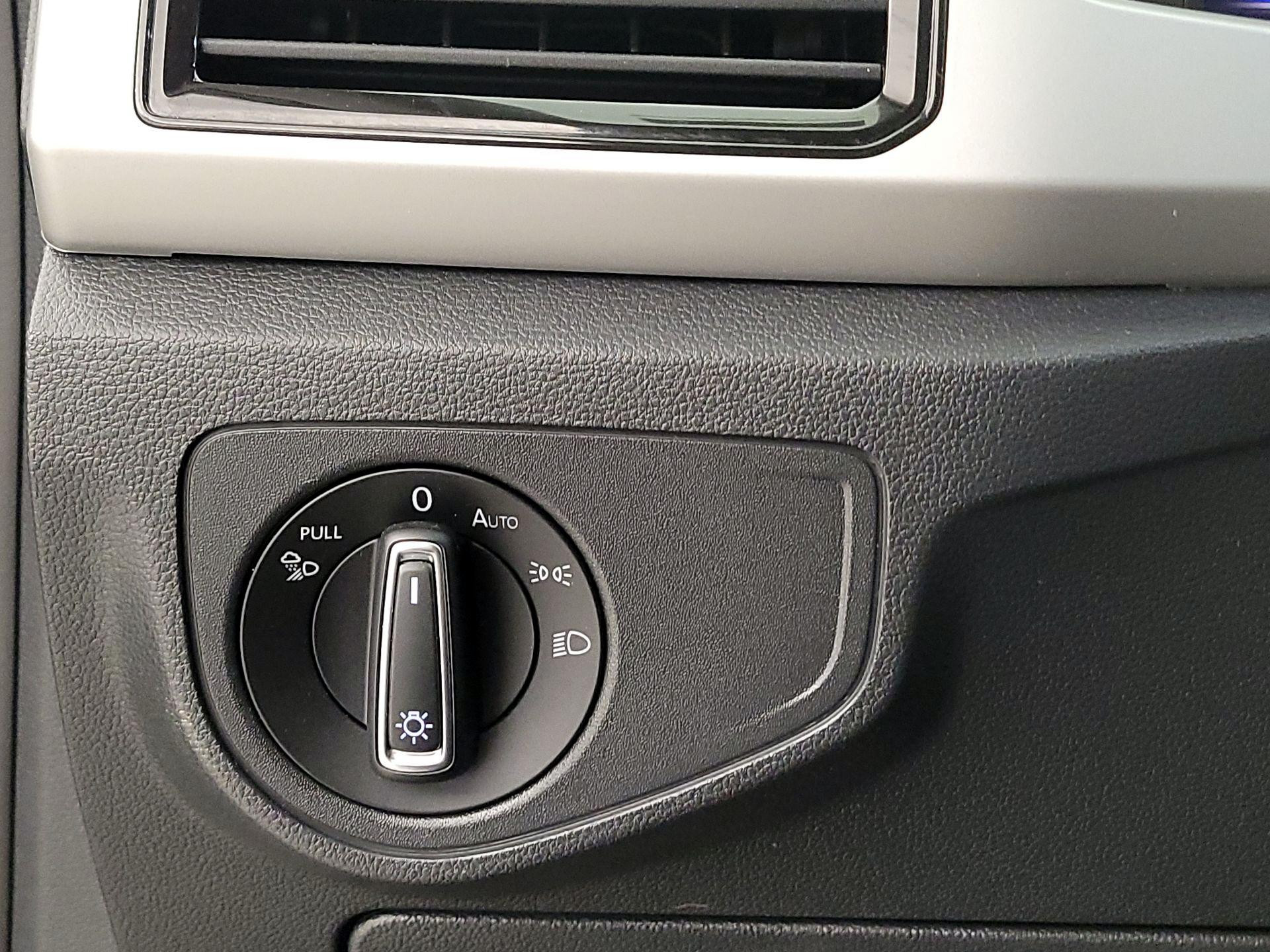 Thumbnail: 2022 Volkswagen Atlas - 13