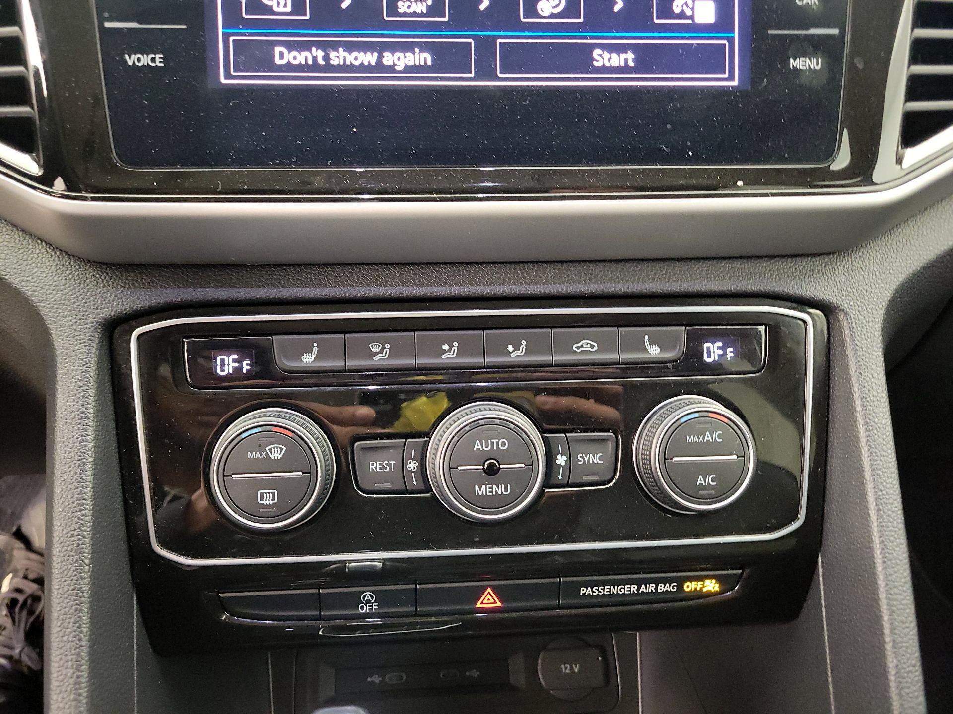 Thumbnail: 2022 Volkswagen Atlas - 16