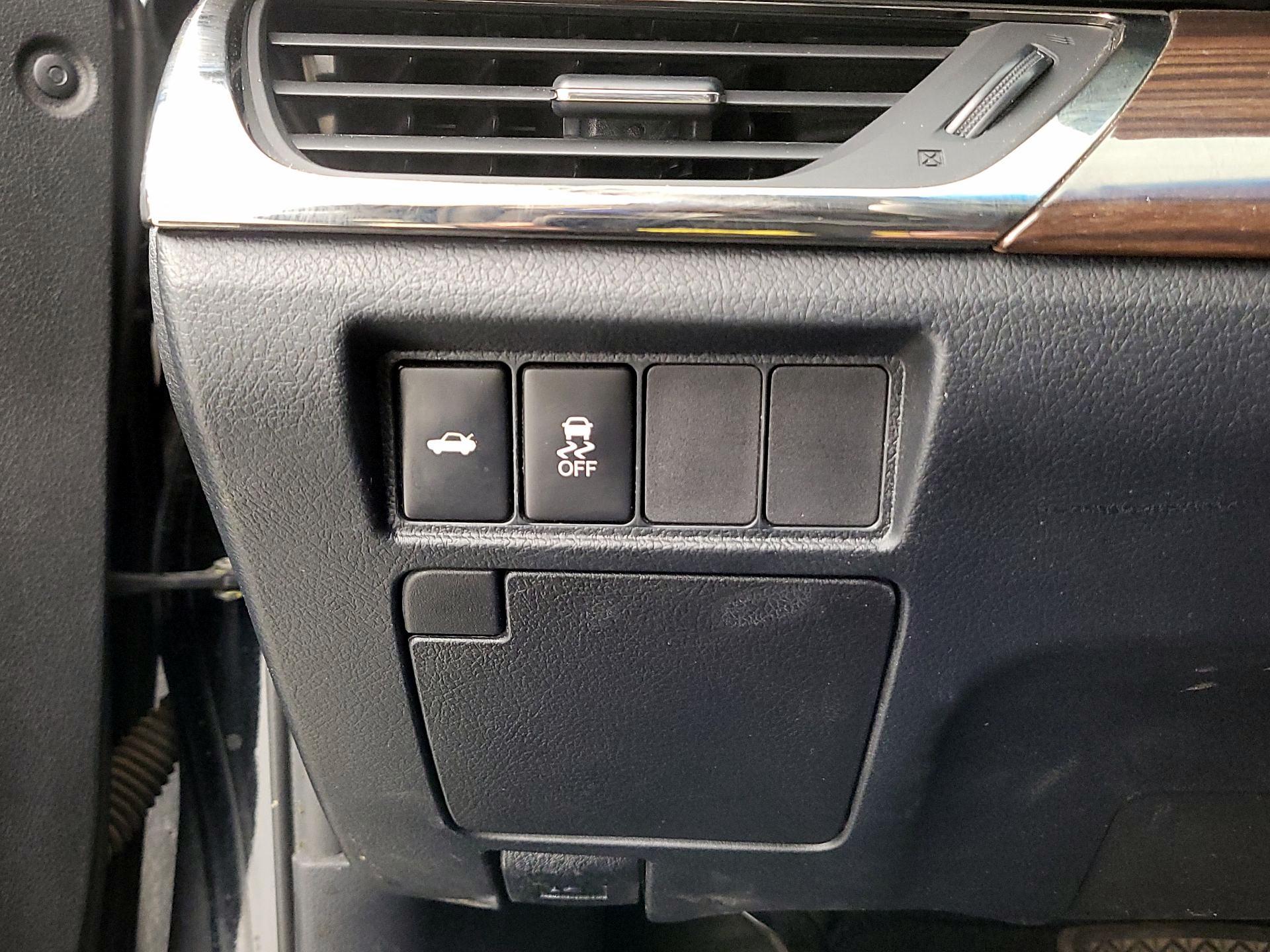 Thumbnail: 2014 Toyota Avalon - 13