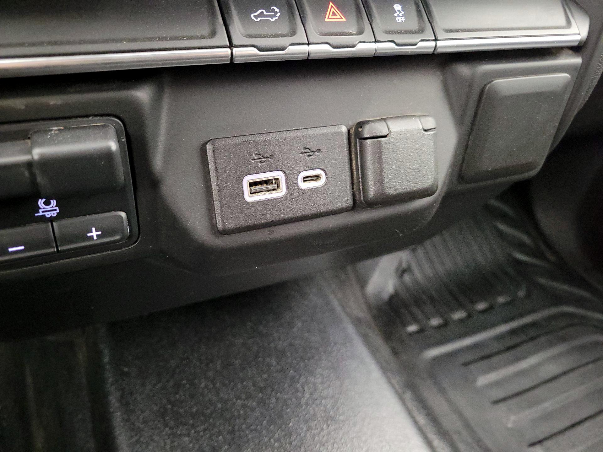 Thumbnail: 2021 Chevrolet Silverado 2500 - 18