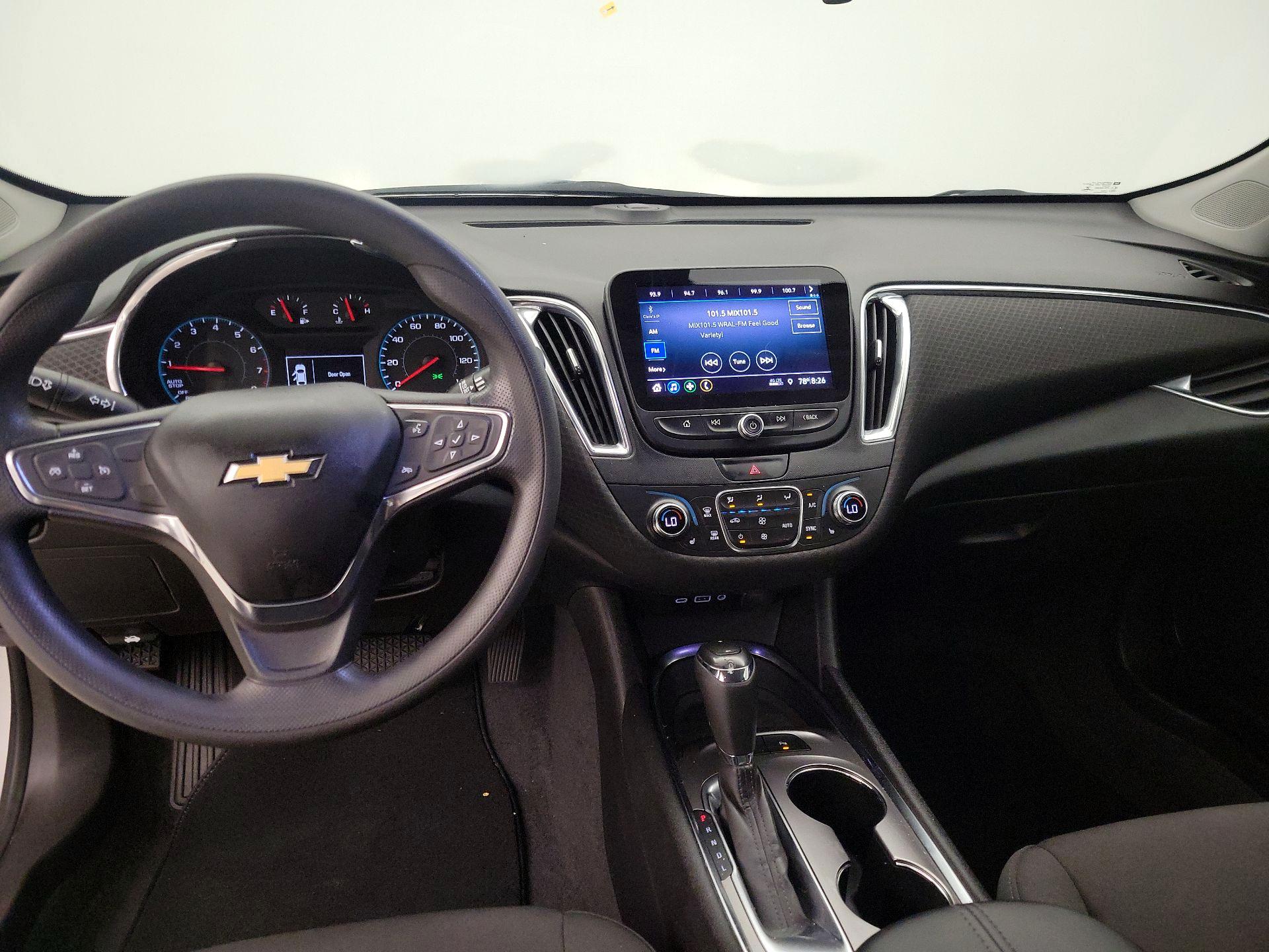 Thumbnail: 2019 Chevrolet Malibu - 9