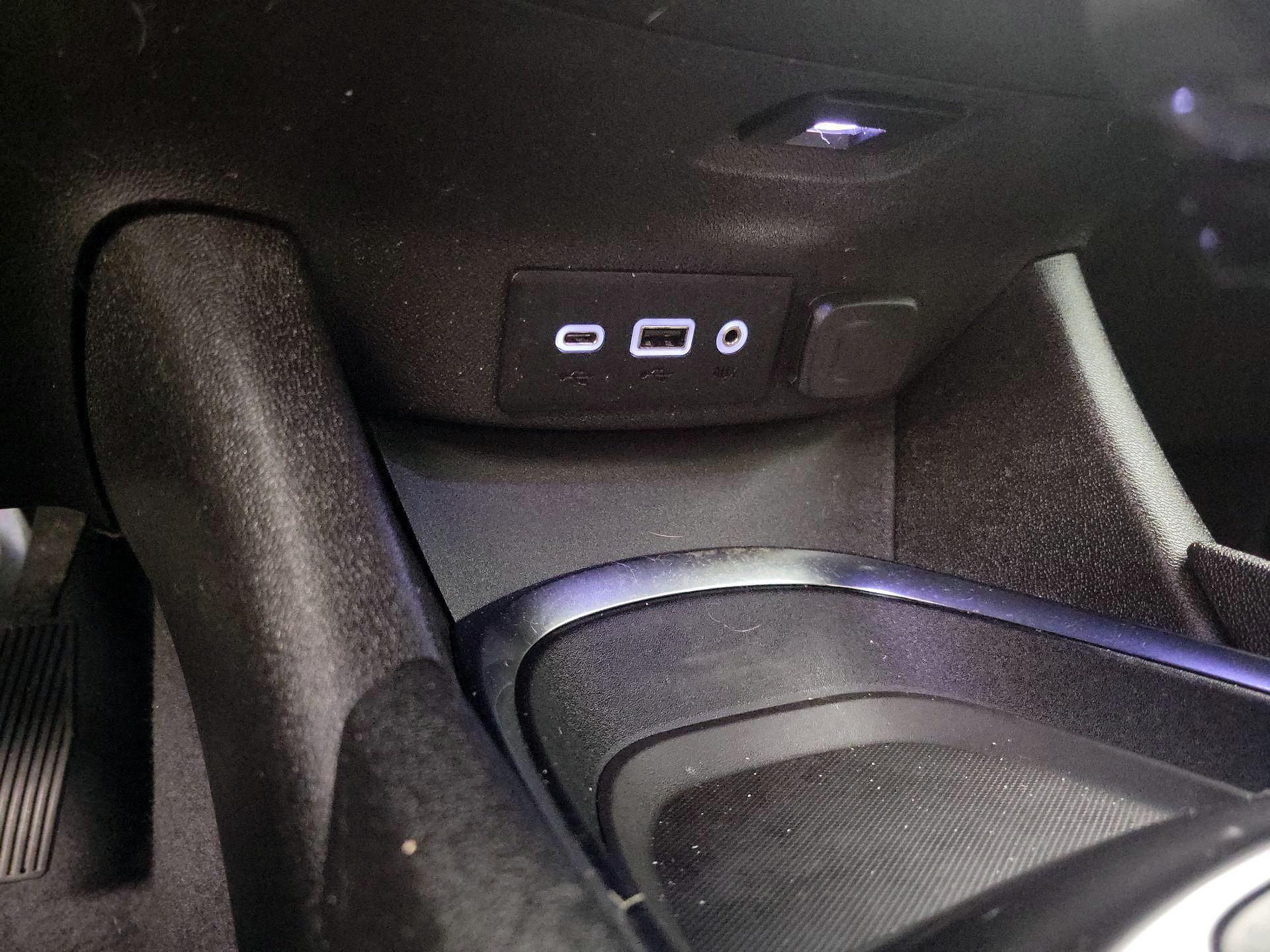Thumbnail: 2019 Chevrolet Malibu - 18