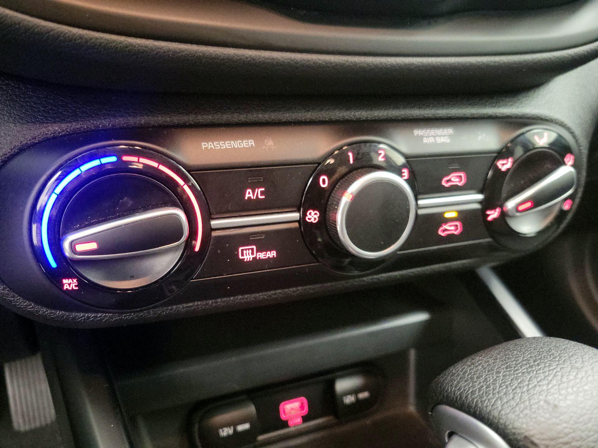 Thumbnail: 2020 Kia Soul - 16