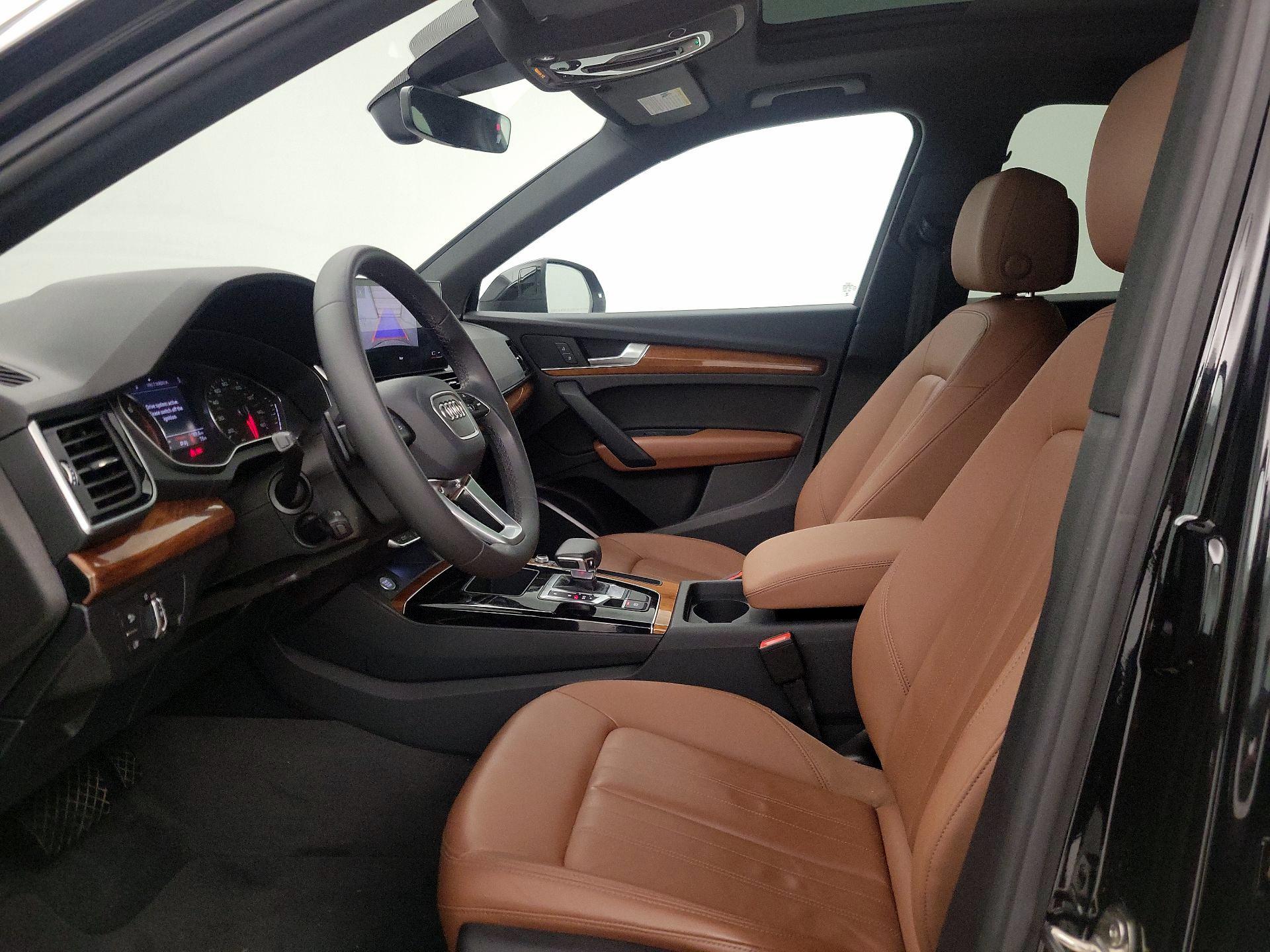 Thumbnail: 2023 Audi Q5 - 11