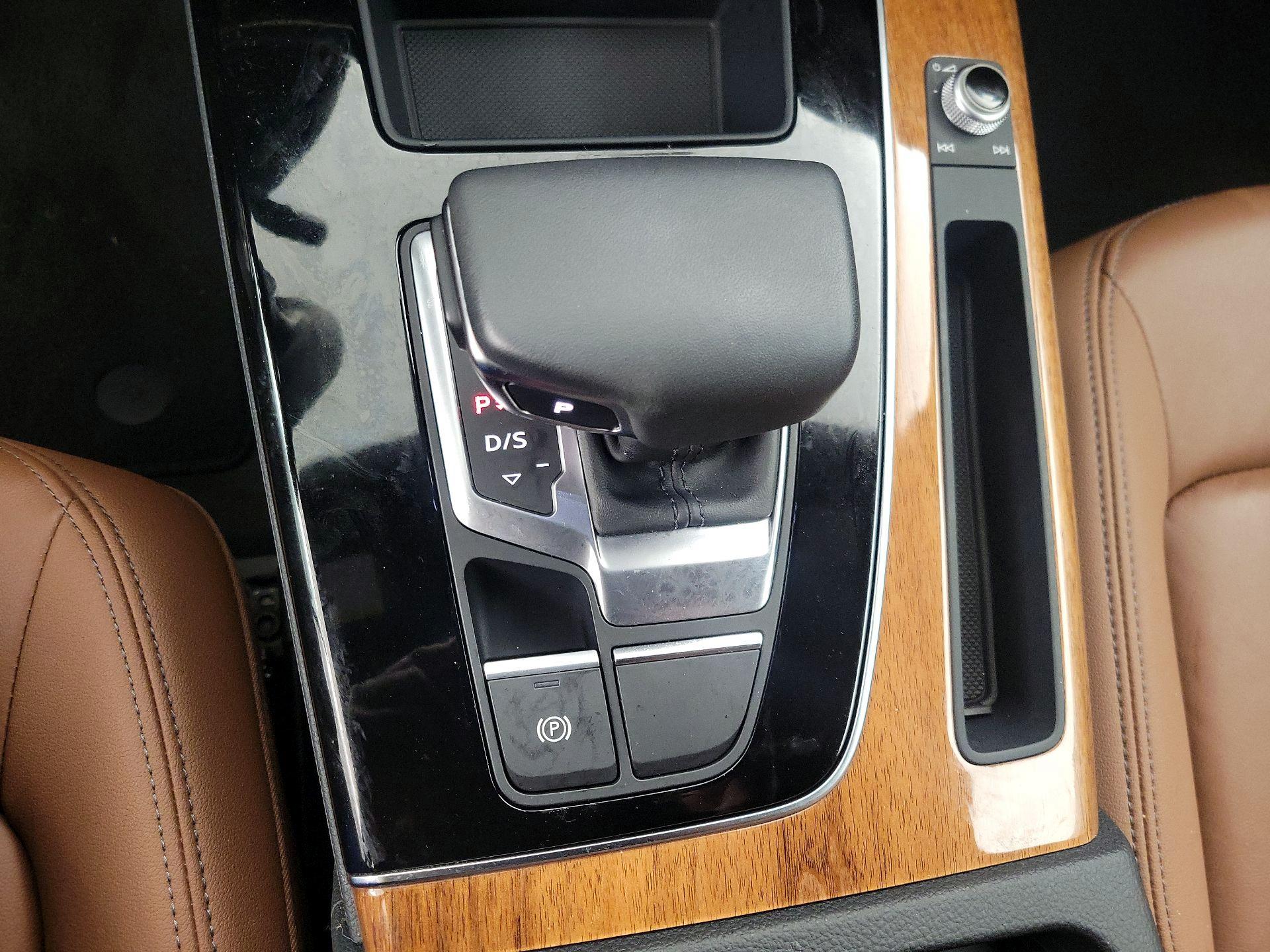 Thumbnail: 2023 Audi Q5 - 17