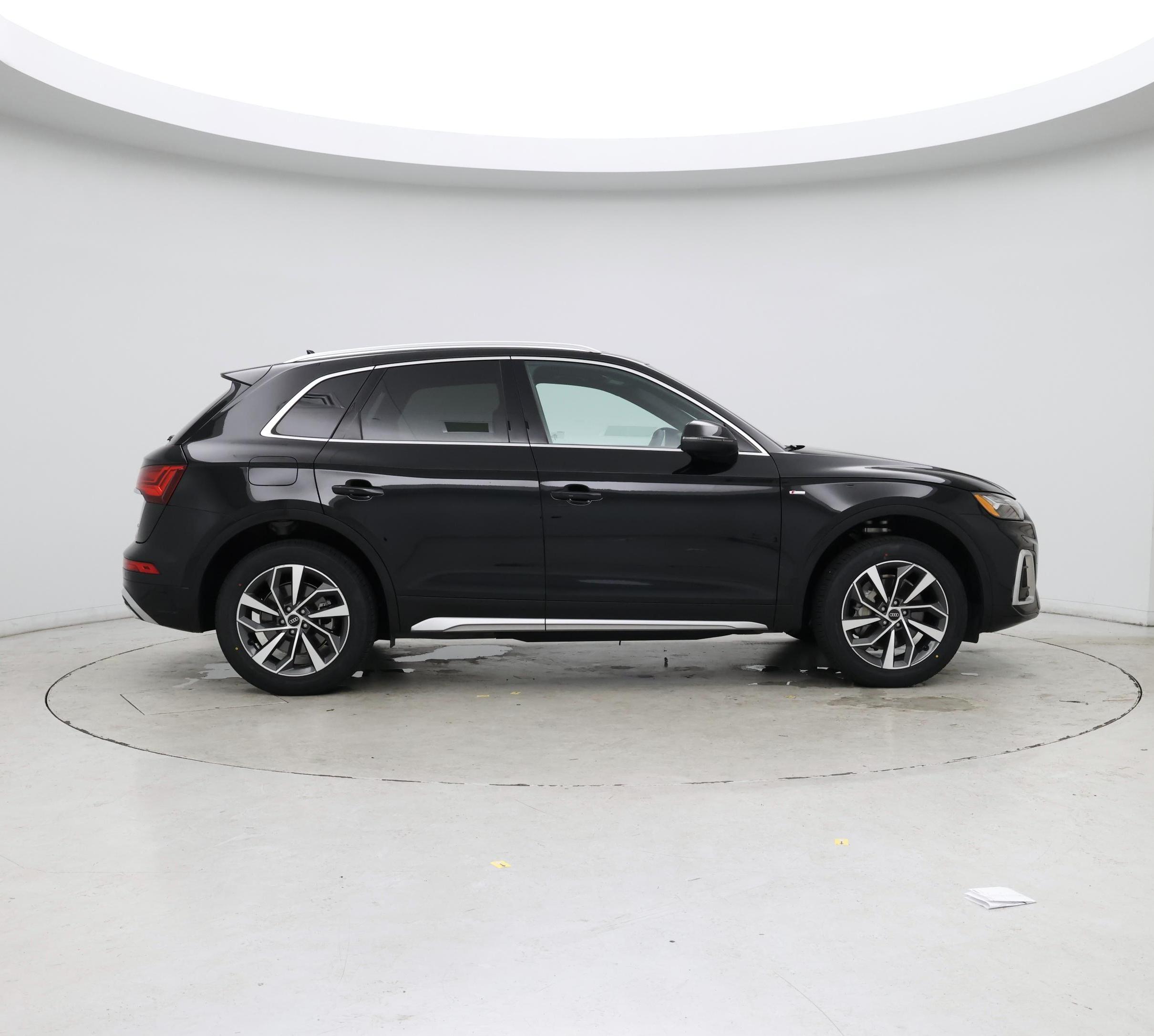 Thumbnail: 2023 Audi Q5 - 7