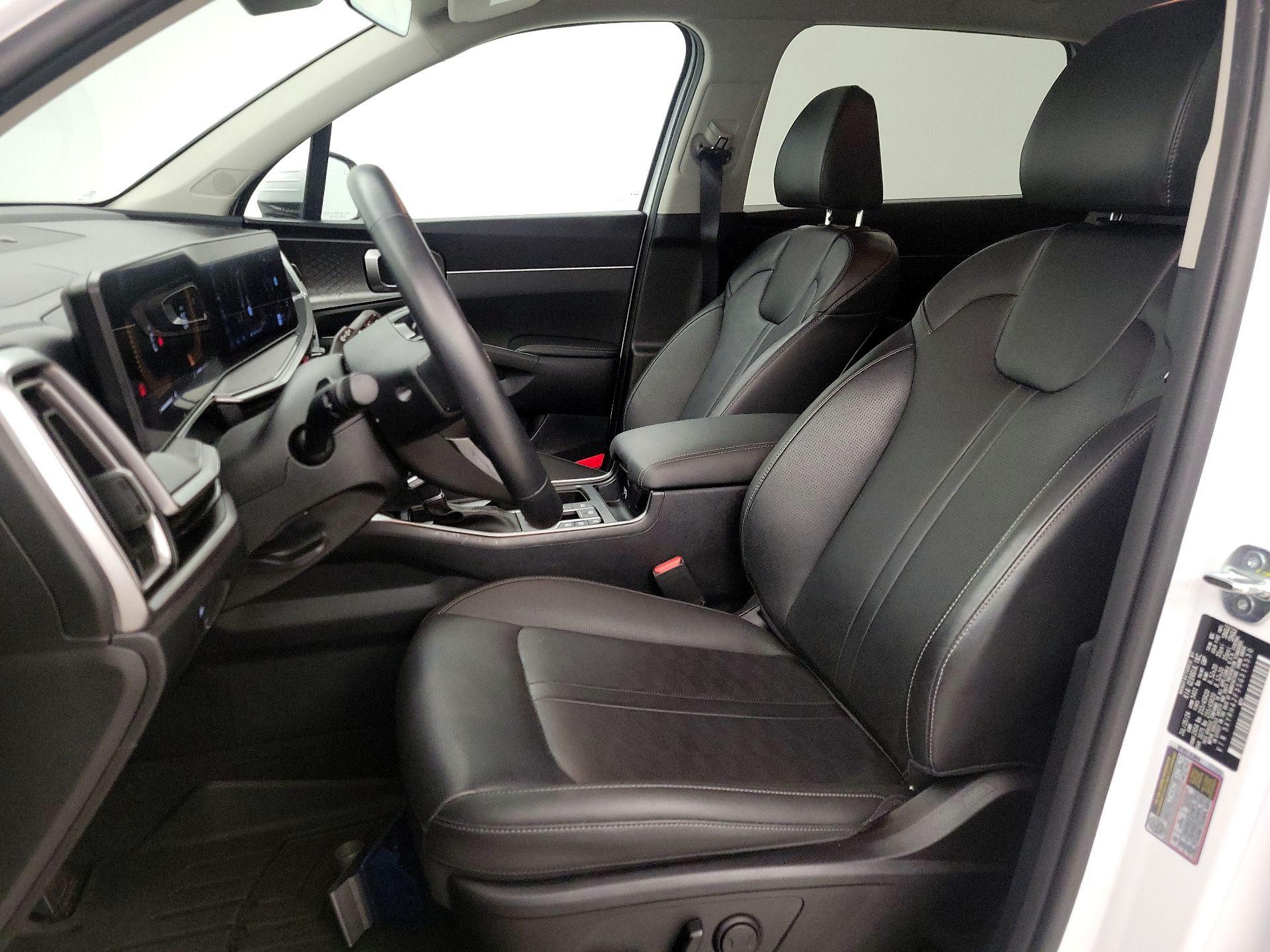 Thumbnail: 2025 Kia Sorento - 9