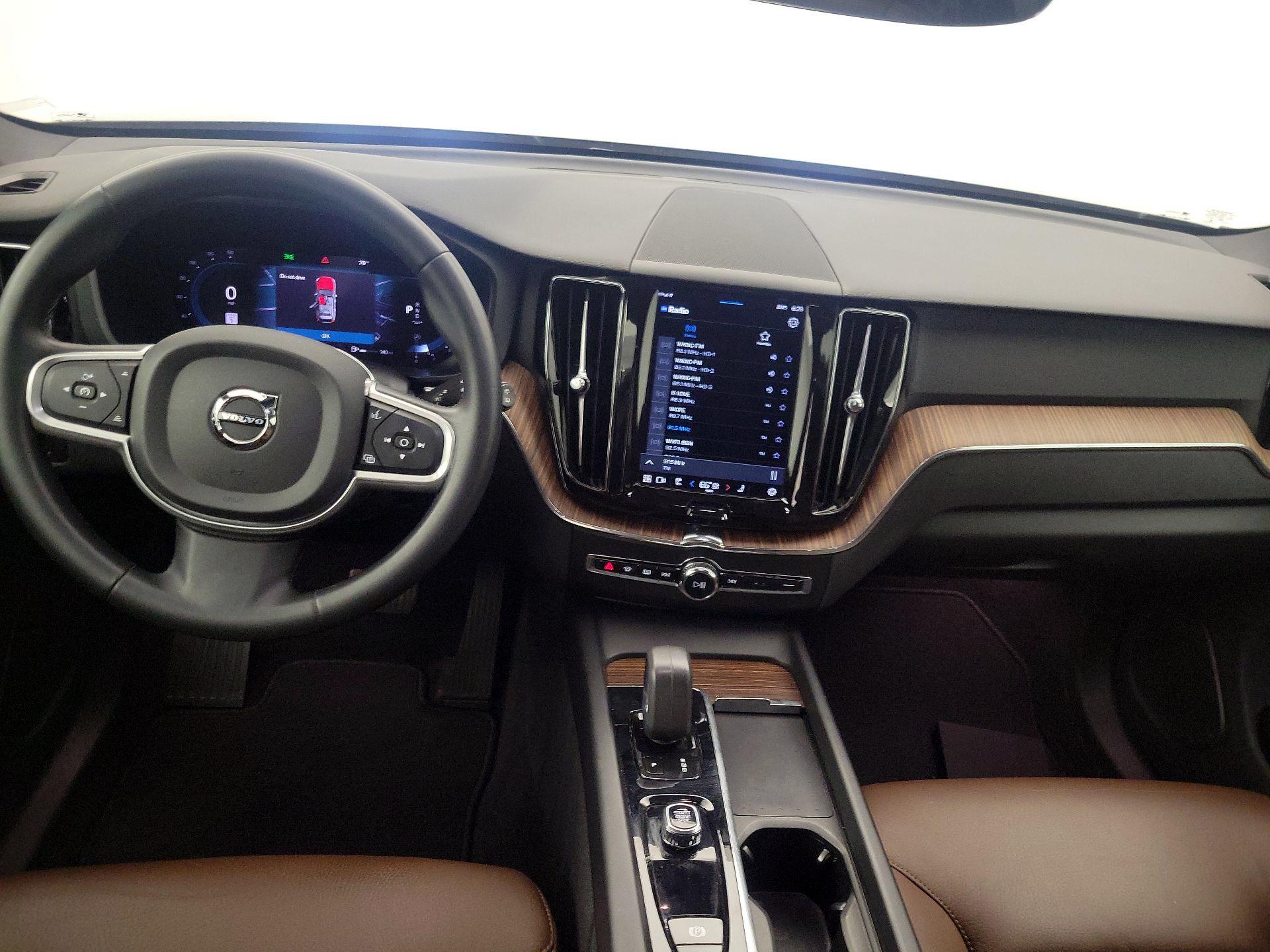 Thumbnail: 2022 Volvo XC60 - 9