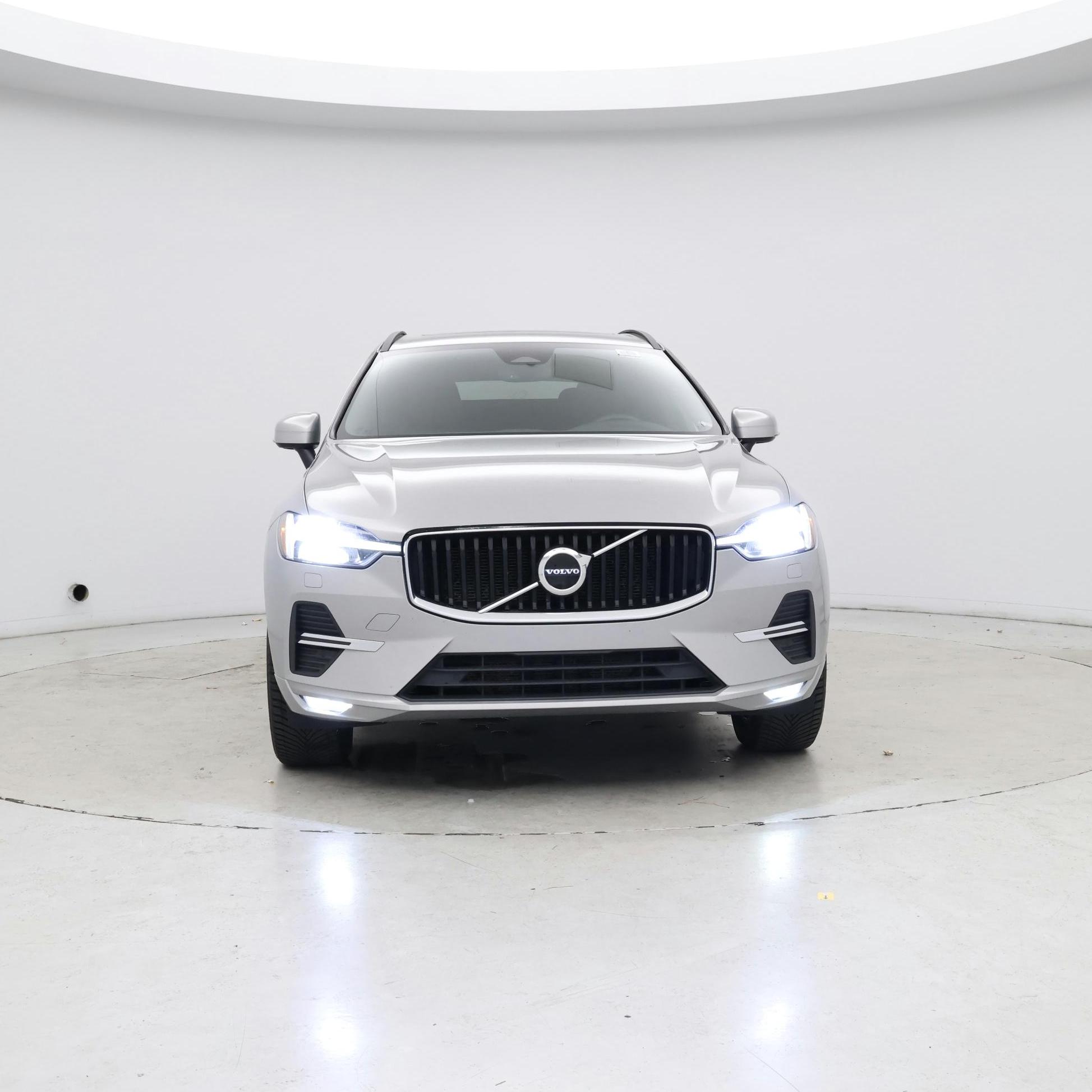 Thumbnail: 2022 Volvo XC60 - 5