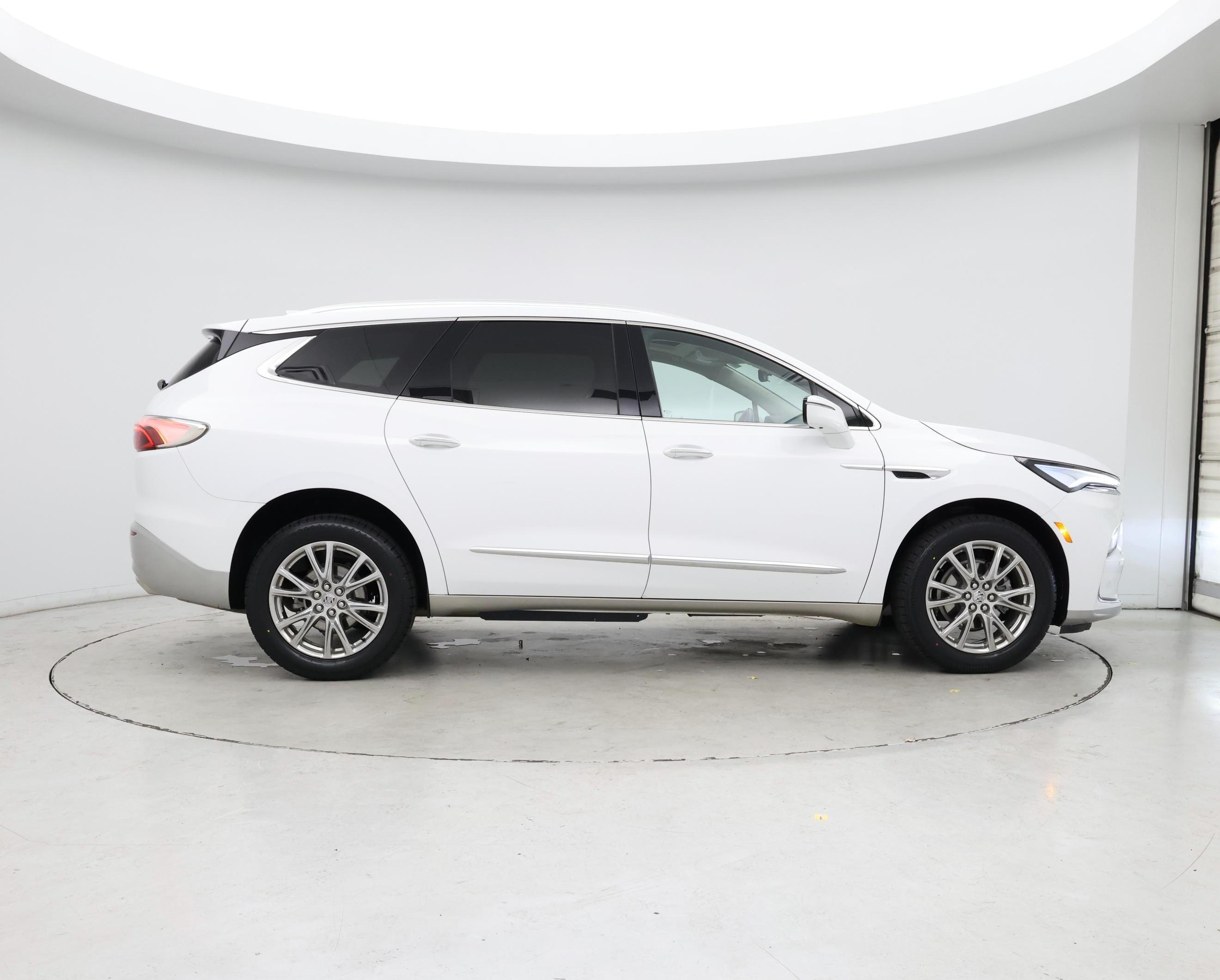 Thumbnail: 2023 Buick Enclave - 7