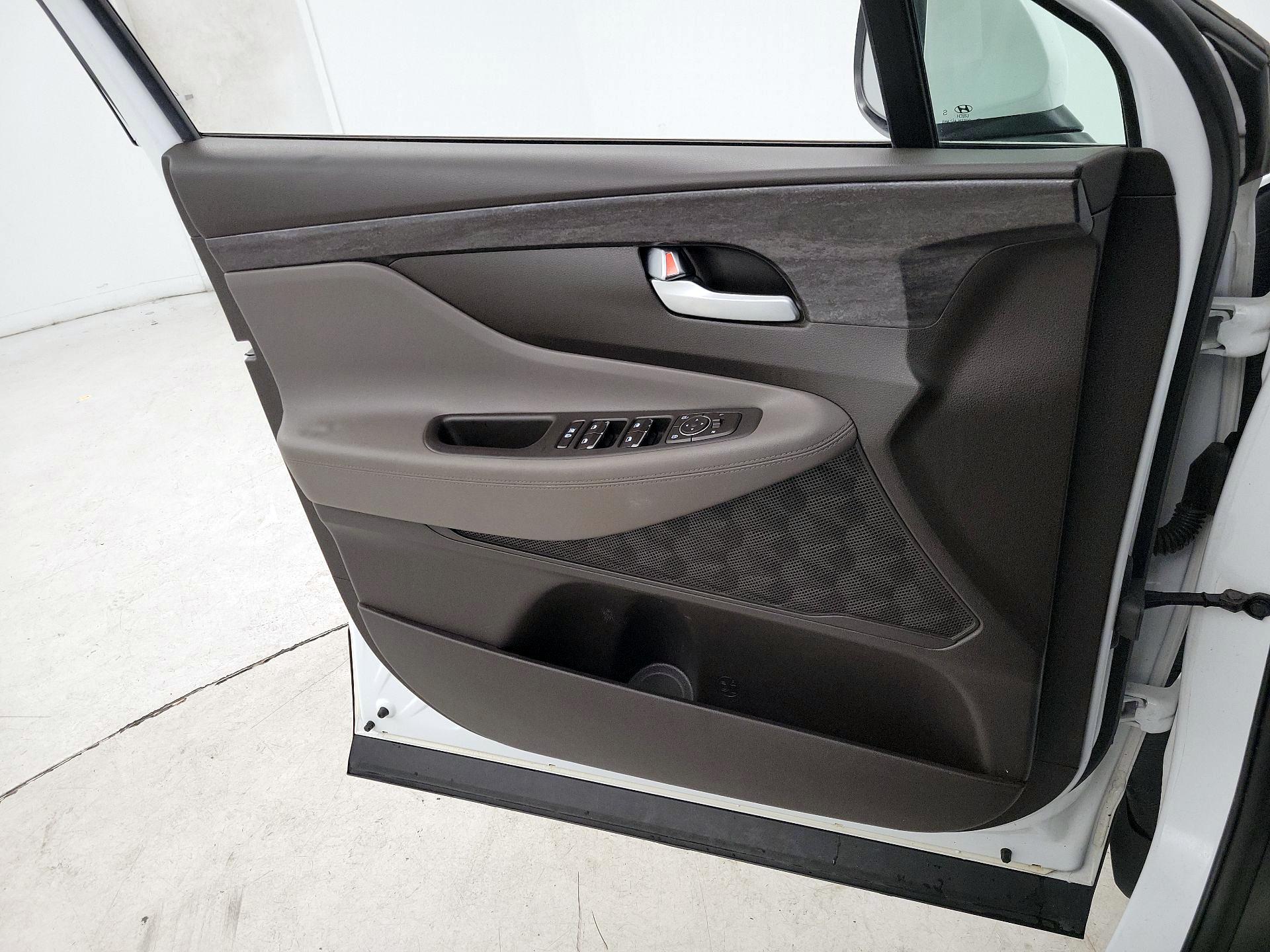 Thumbnail: 2019 Hyundai Santa Fe - 12