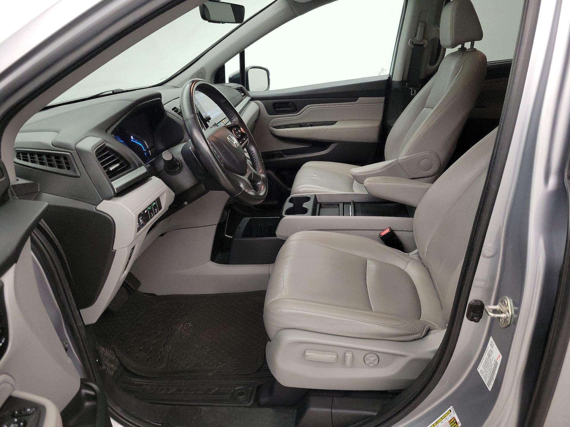 Thumbnail: 2019 Honda Odyssey - 11