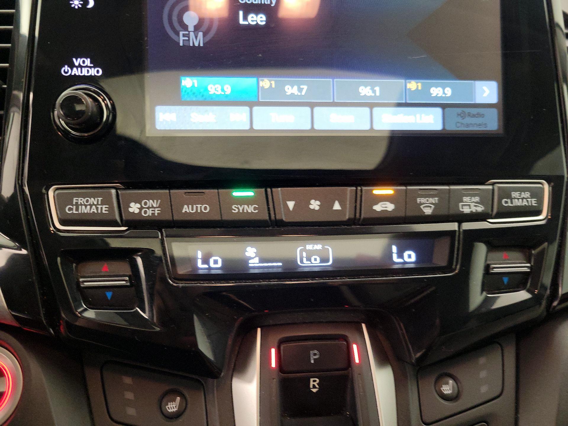 Thumbnail: 2019 Honda Odyssey - 16