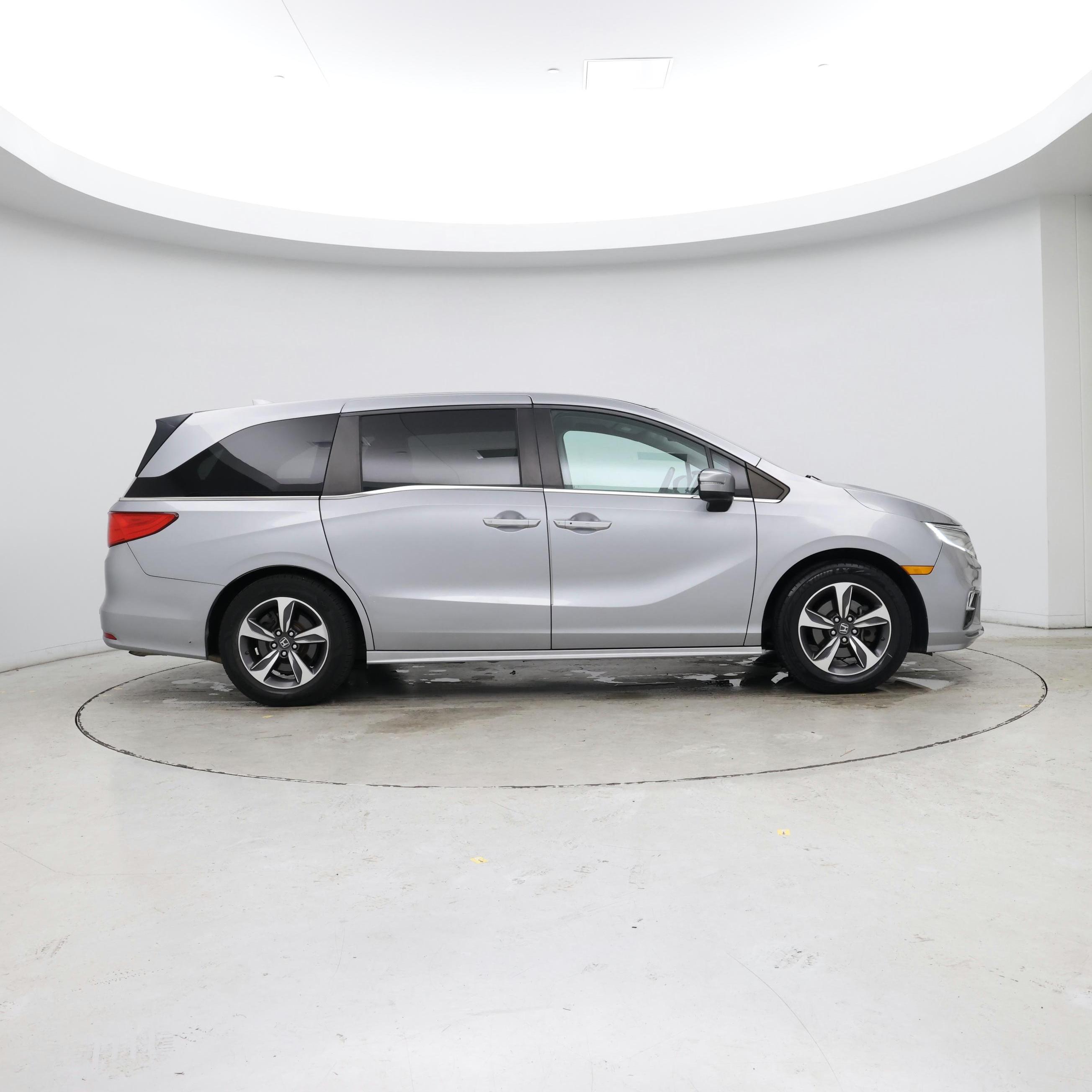 Thumbnail: 2019 Honda Odyssey - 7