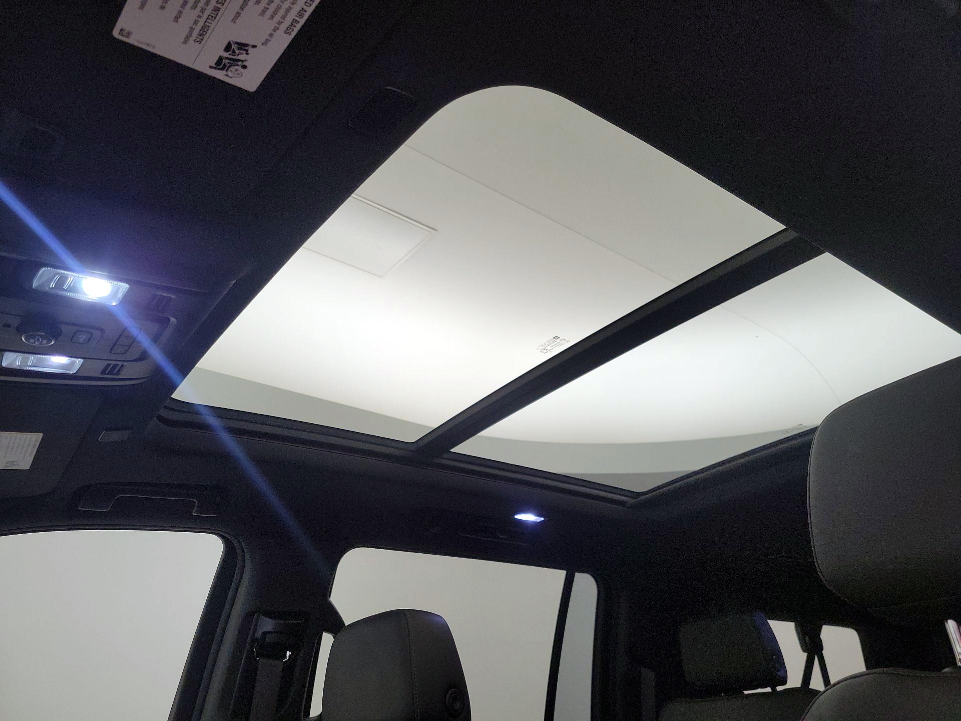Thumbnail: 2021 Chevrolet Suburban - 17