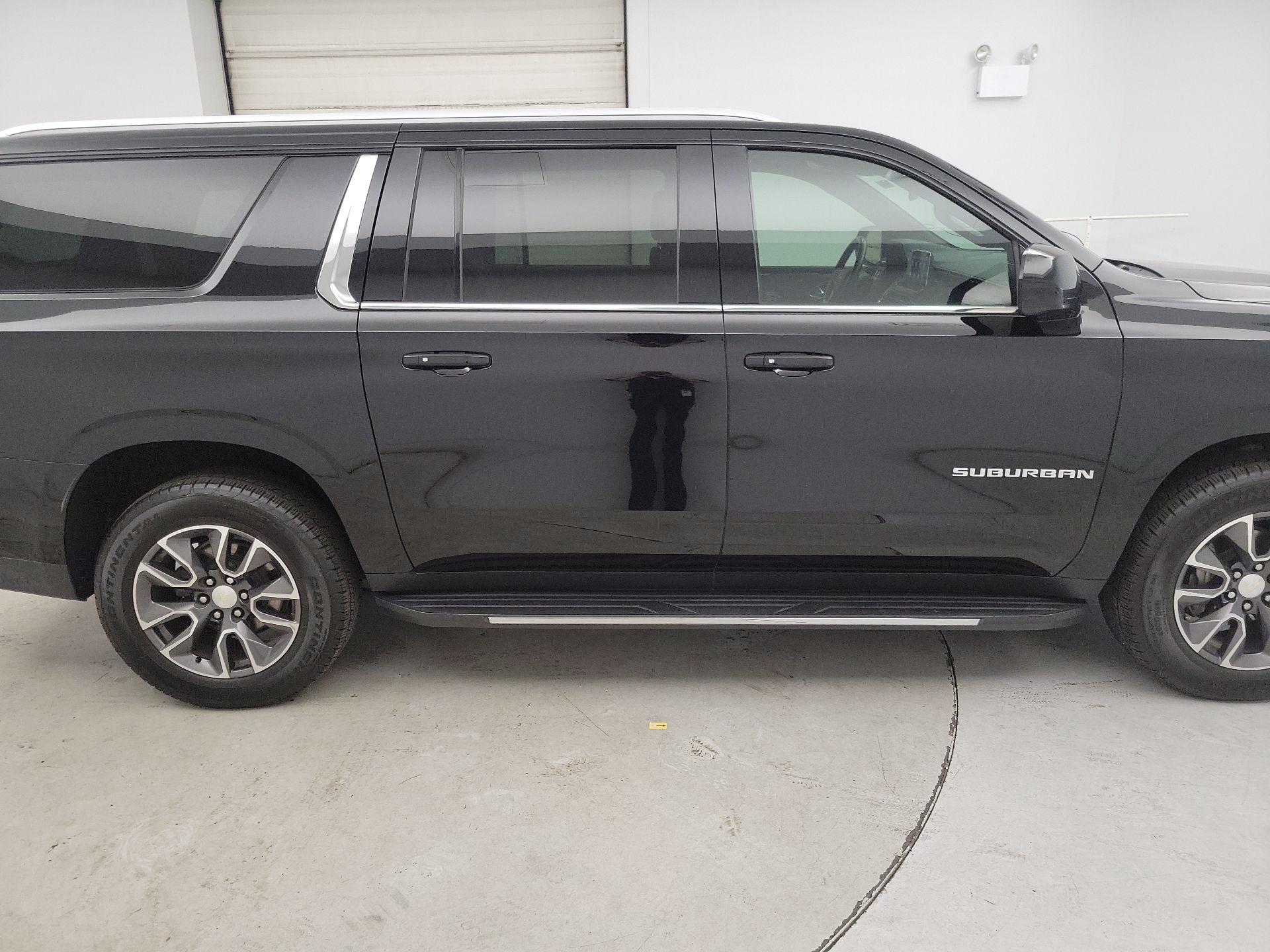 Thumbnail: 2021 Chevrolet Suburban - 4