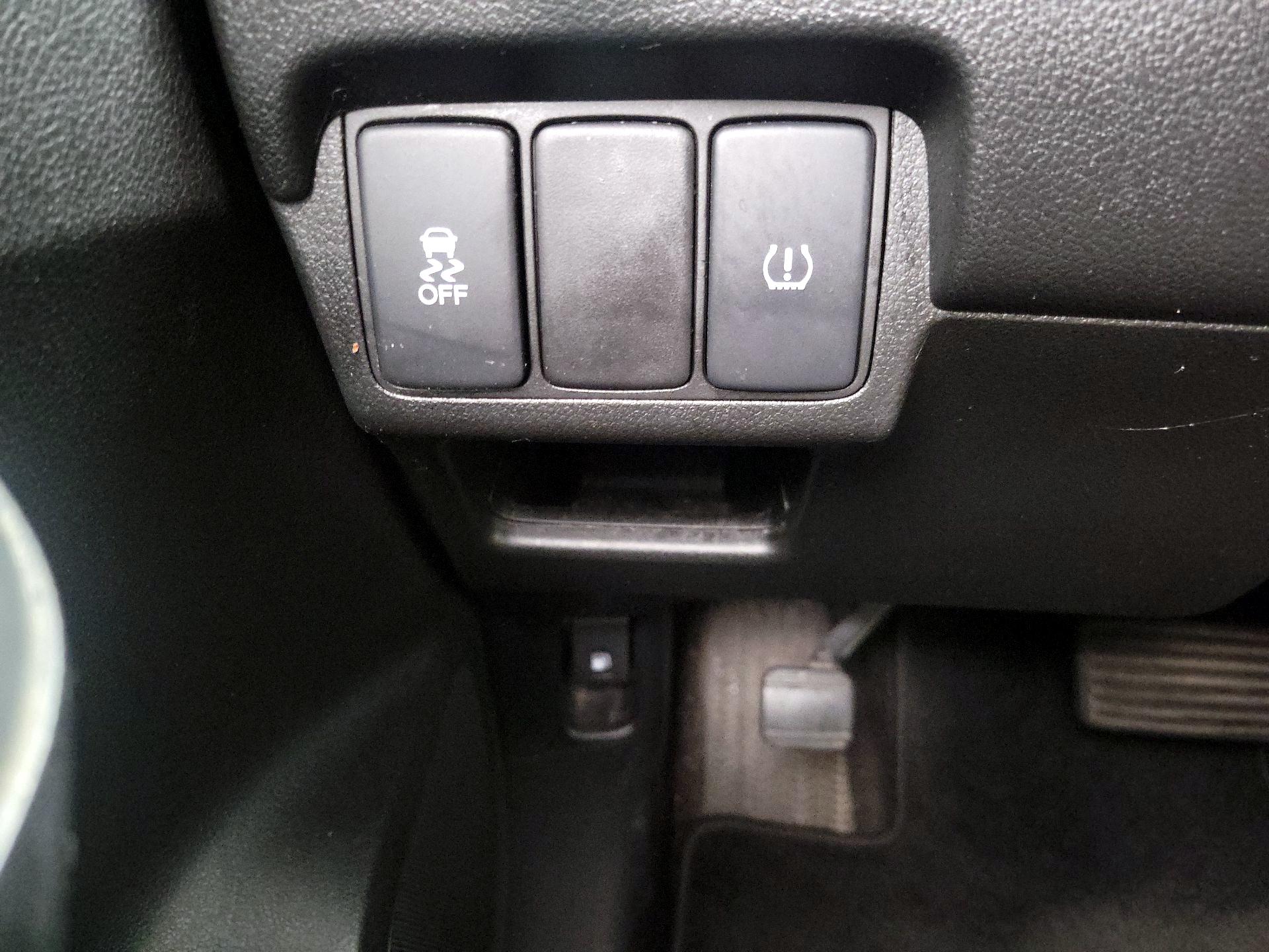 Thumbnail: 2015 Honda CR-V - 13