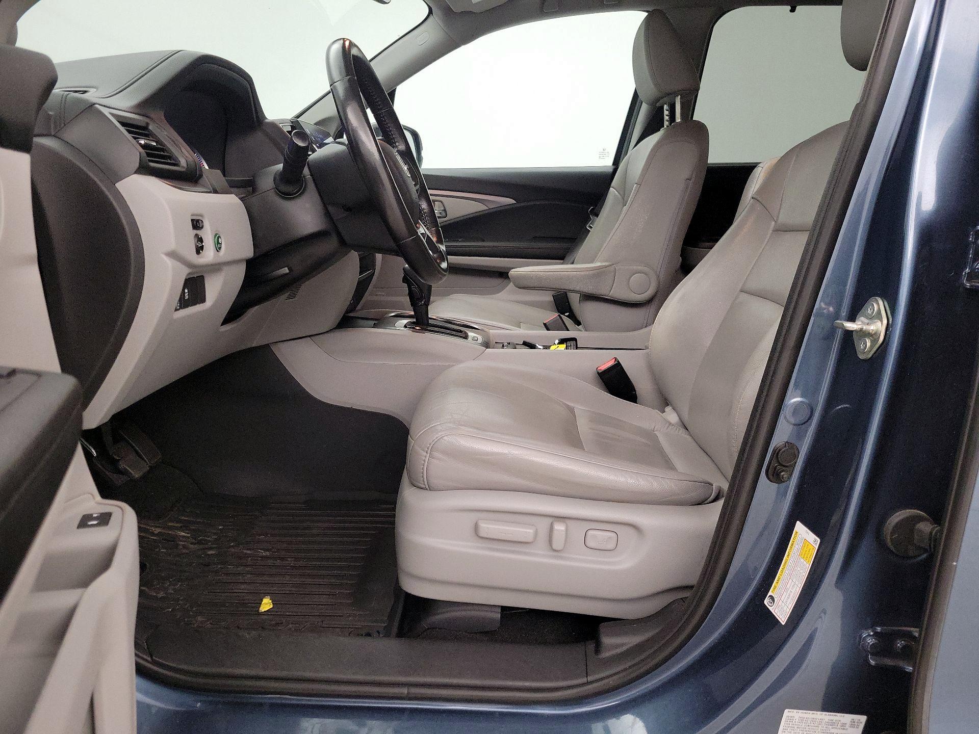 Thumbnail: 2020 Honda Pilot - 11