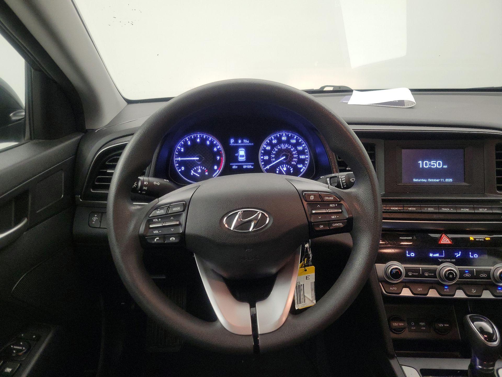 Thumbnail: 2020 Hyundai Elantra - 10