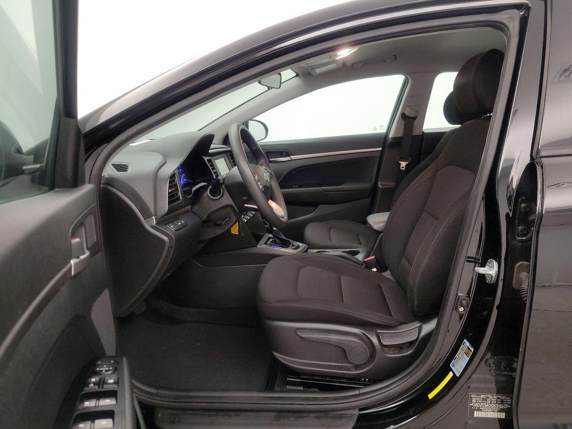 Thumbnail: 2020 Hyundai Elantra - 11