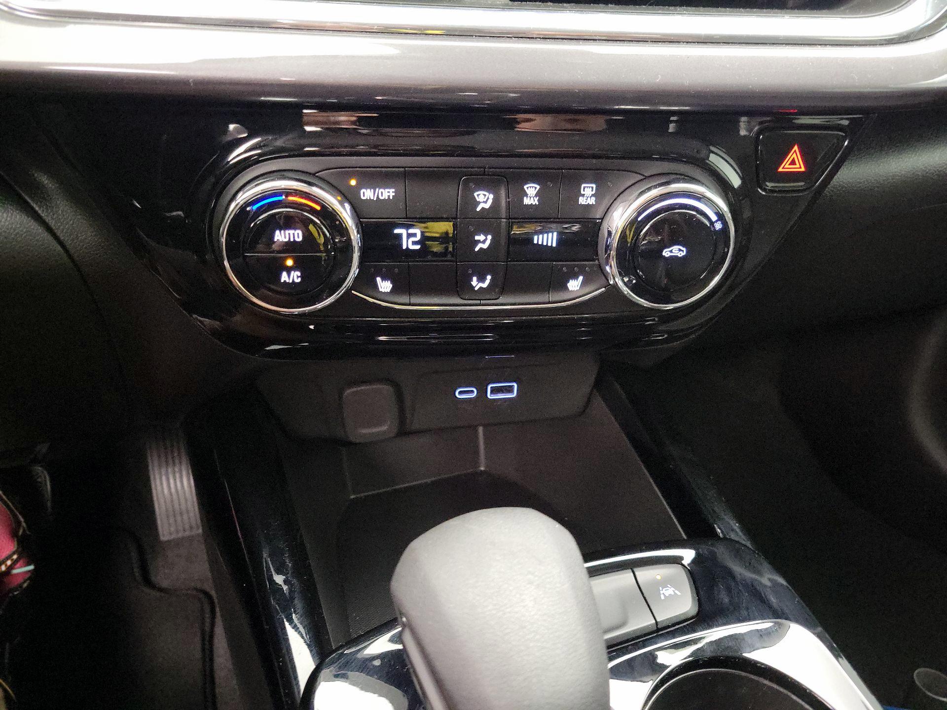 Thumbnail: 2025 Chevrolet Trax - 16
