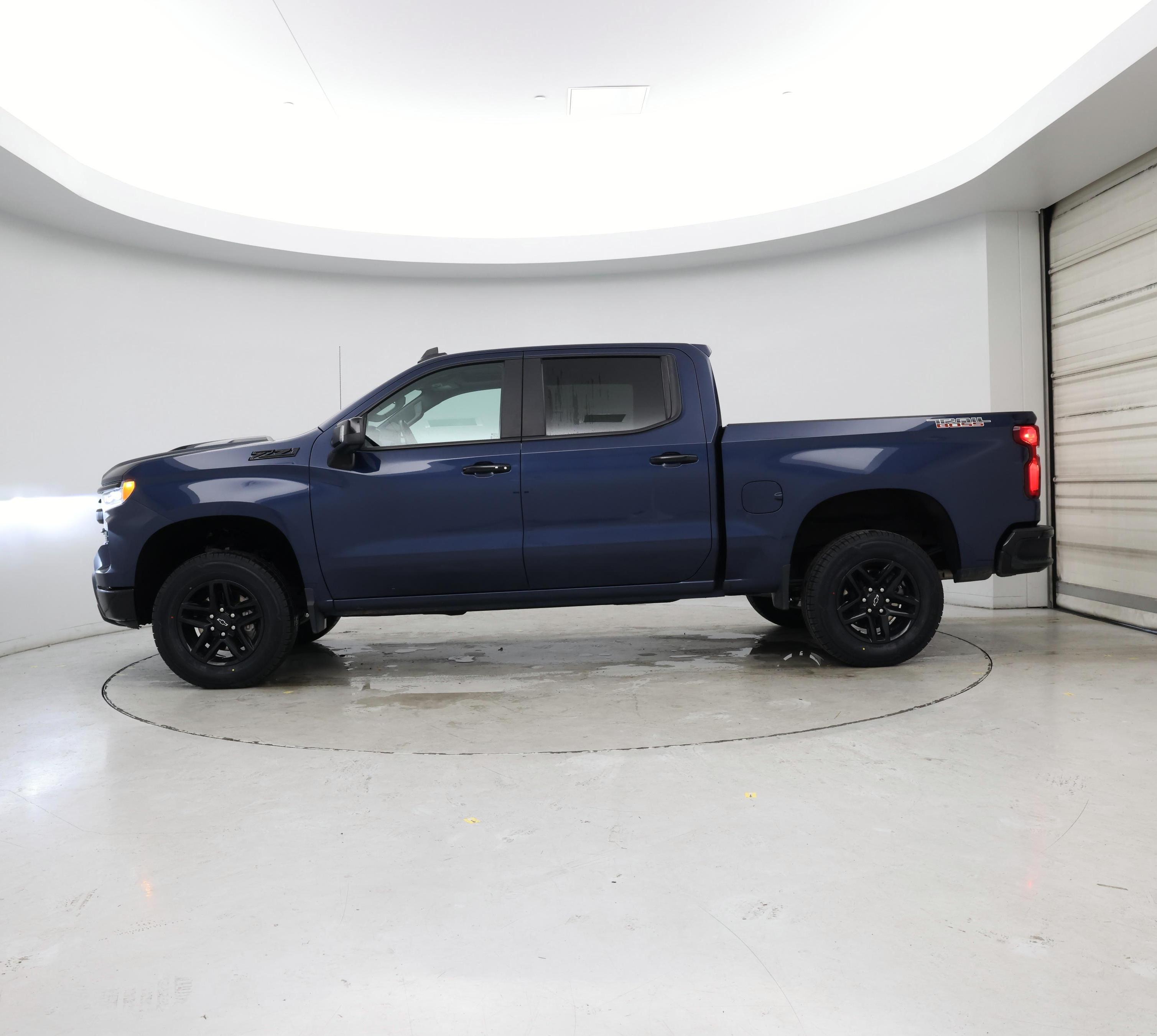 Thumbnail: 2023 Chevrolet Silverado 1500 - 3